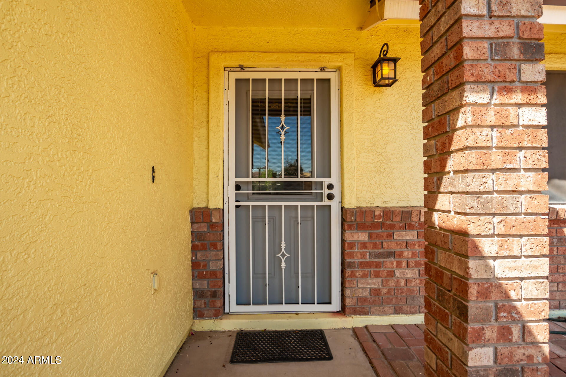 1404 N AUGUSTINE Street