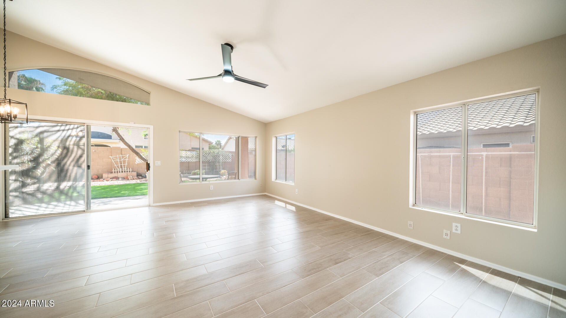 13415 E CHICAGO Street