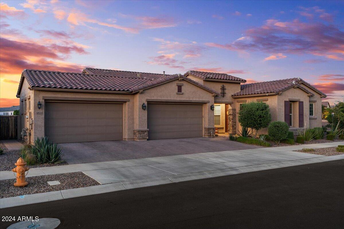 10628 E TUMBLEWEED Avenue