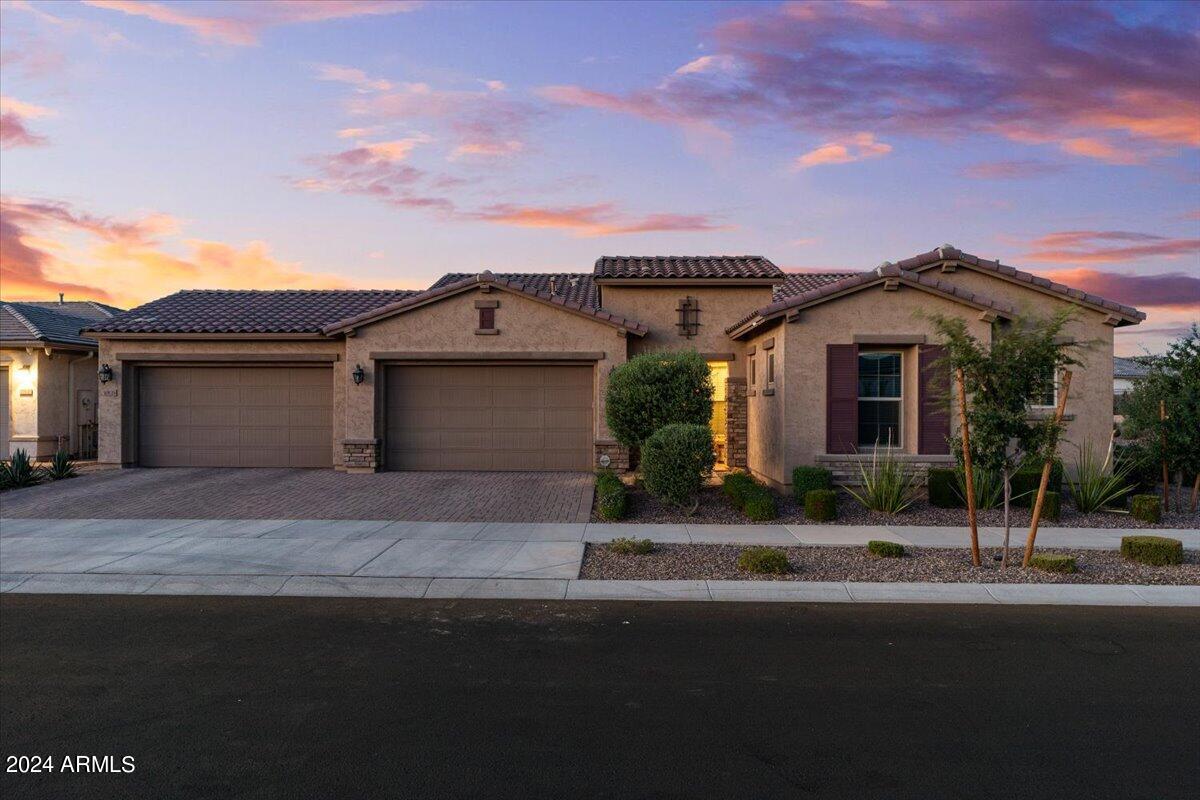 10628 E TUMBLEWEED Avenue