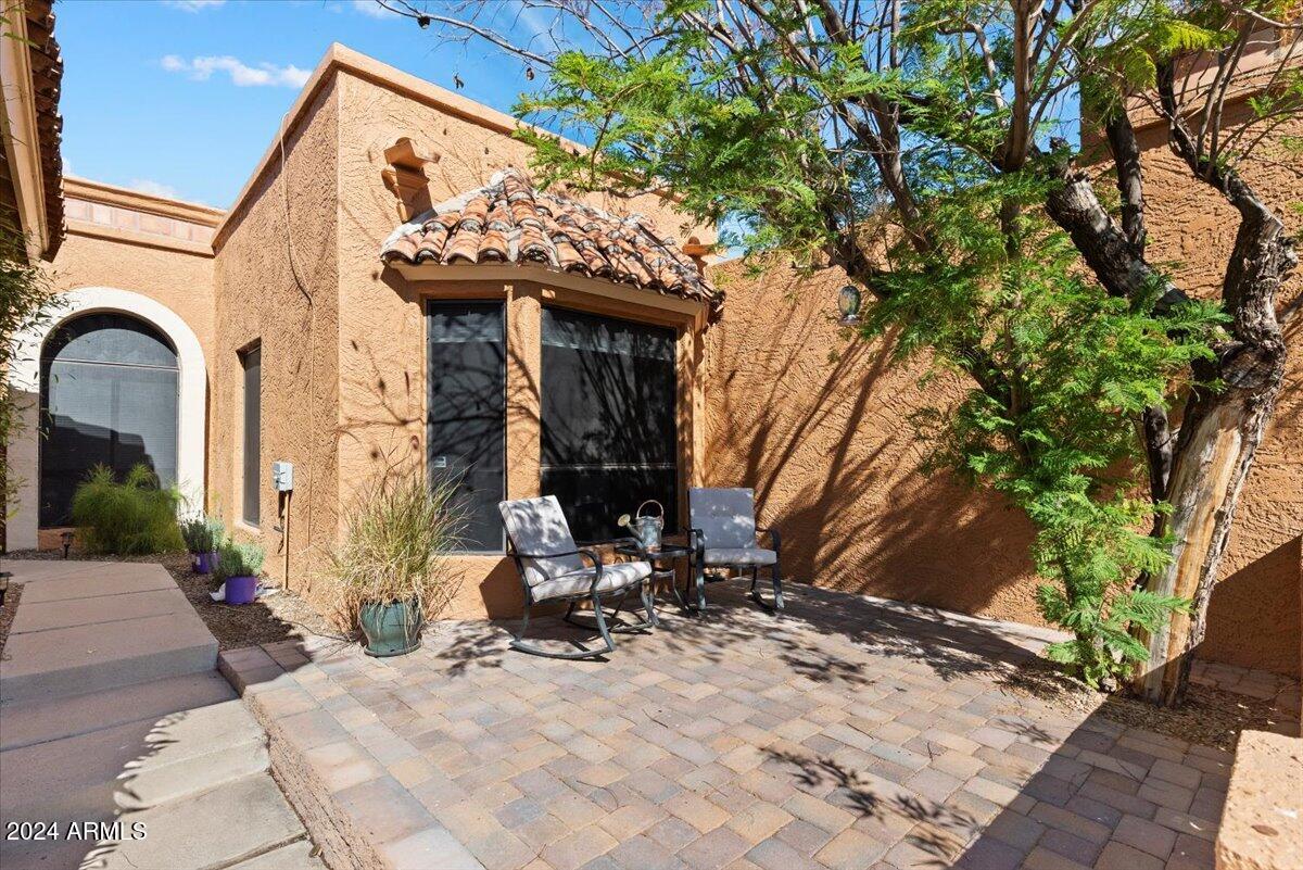 1036 E Sahuaro Drive