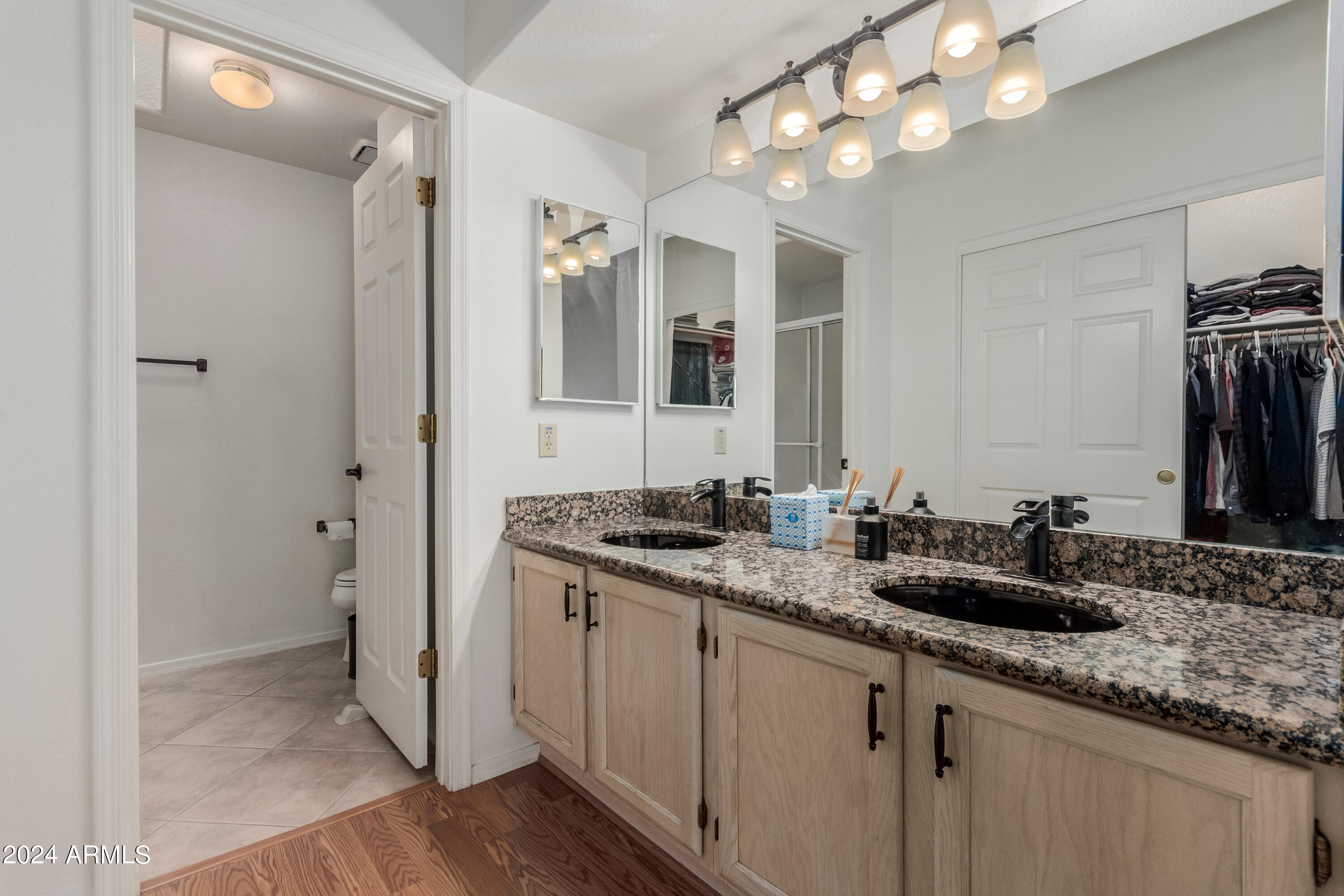 3510 E HAMPTON Avenue # 1