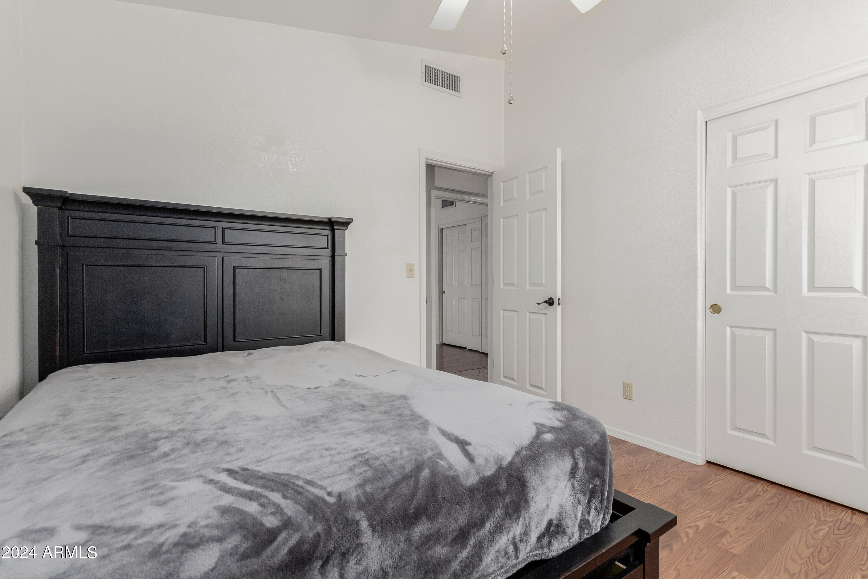 3510 E HAMPTON Avenue # 1