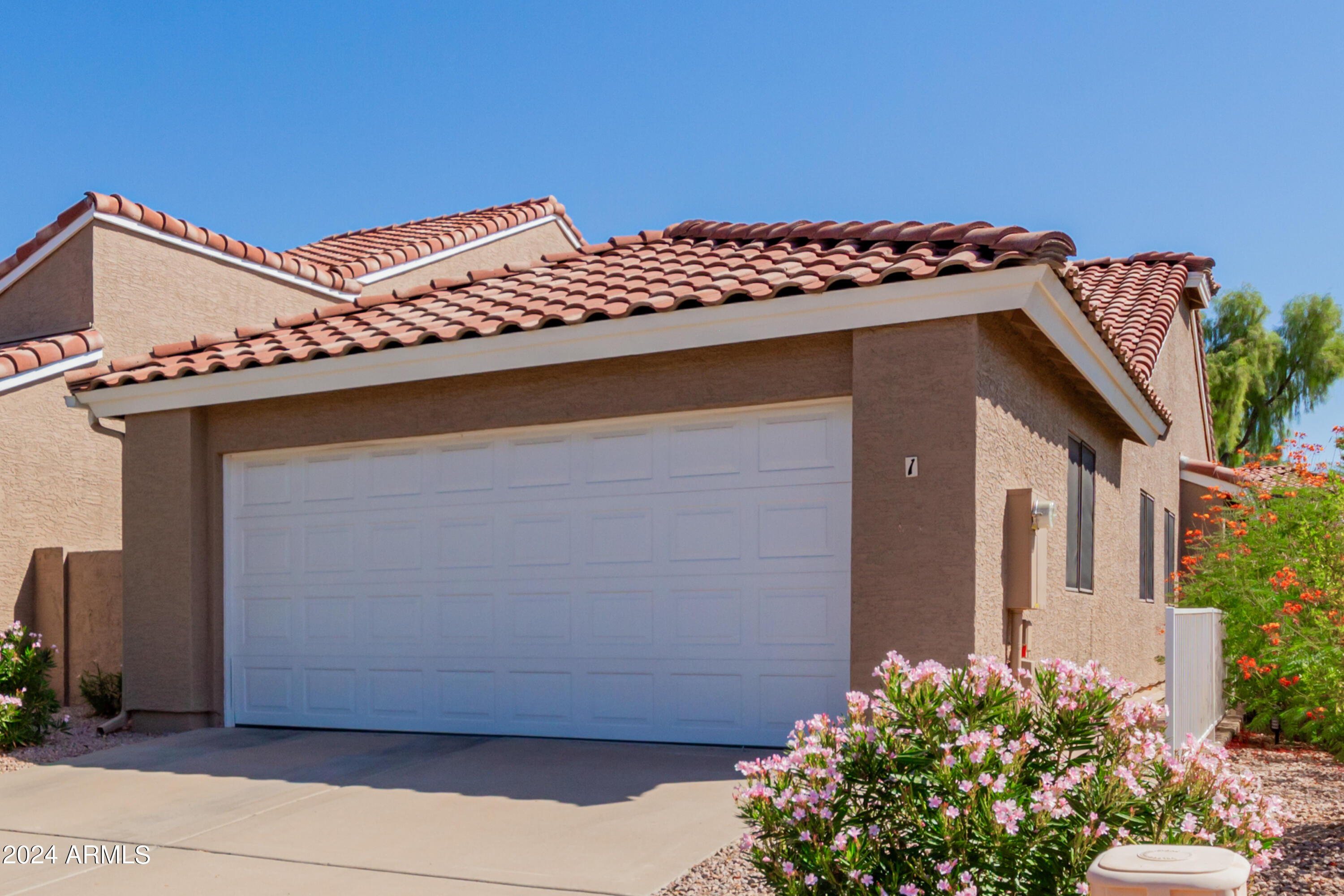 3510 E HAMPTON Avenue # 1