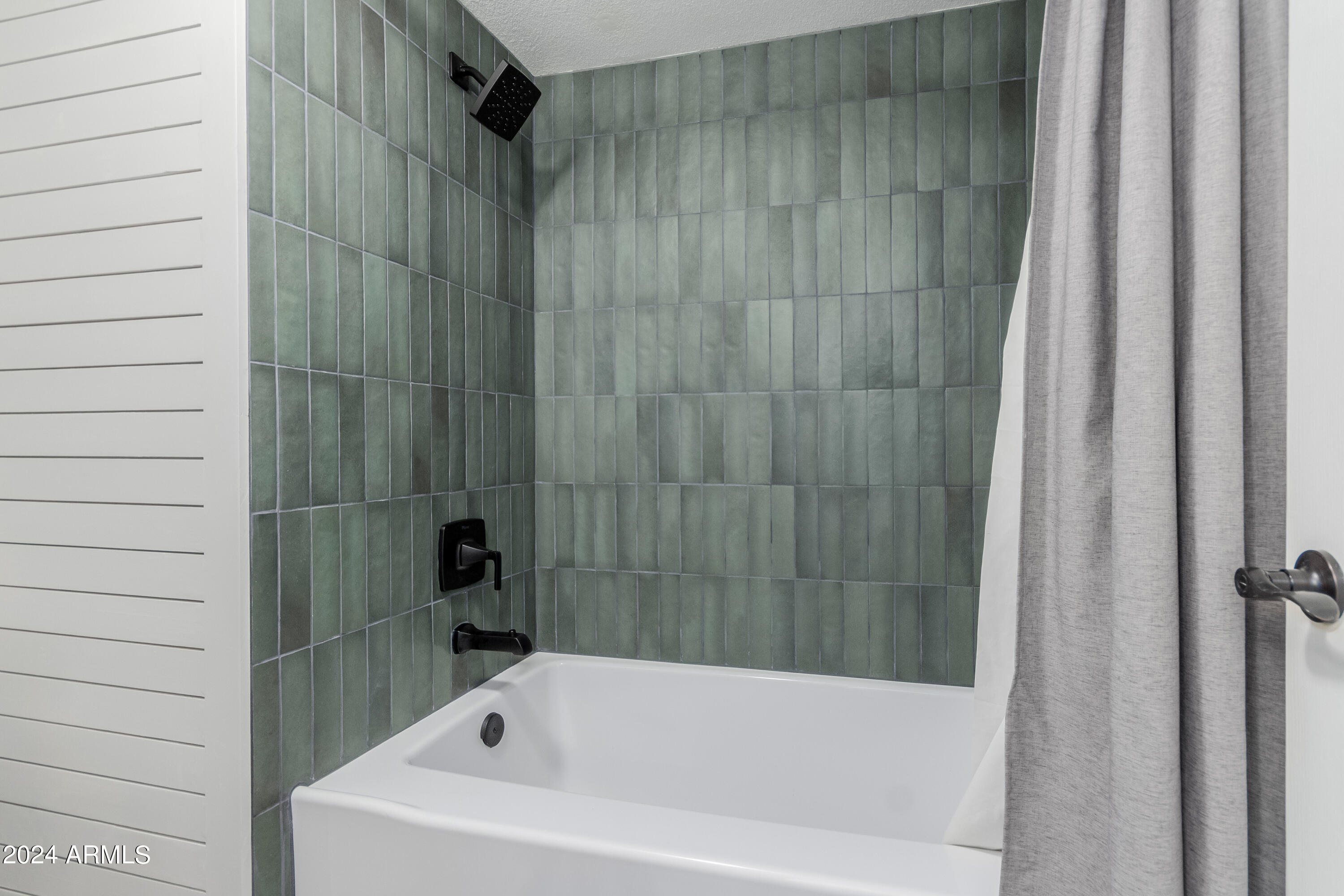 3510 E HAMPTON Avenue # 1