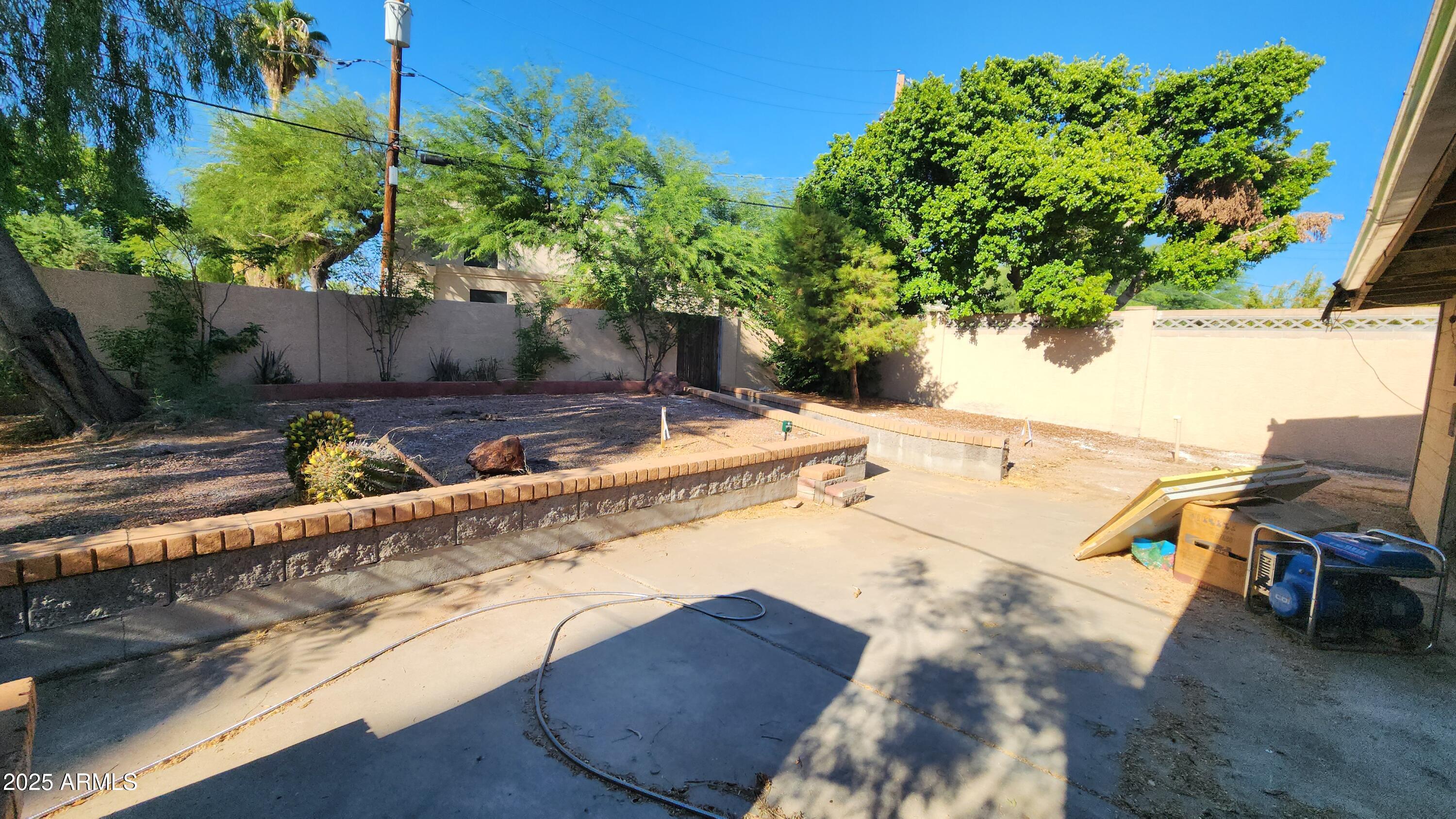 4816 E AMELIA Avenue