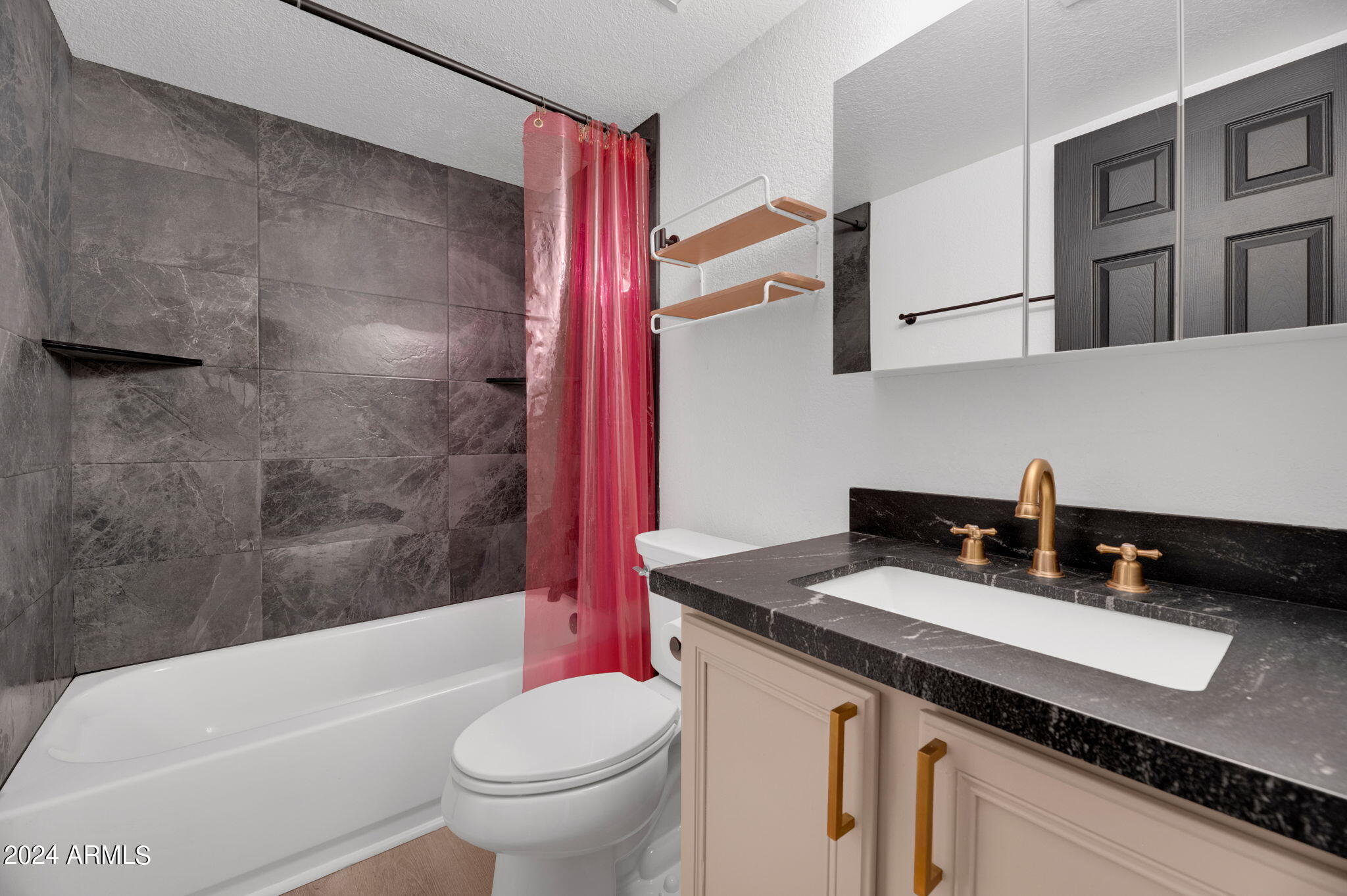 740 W ELM Street # 125