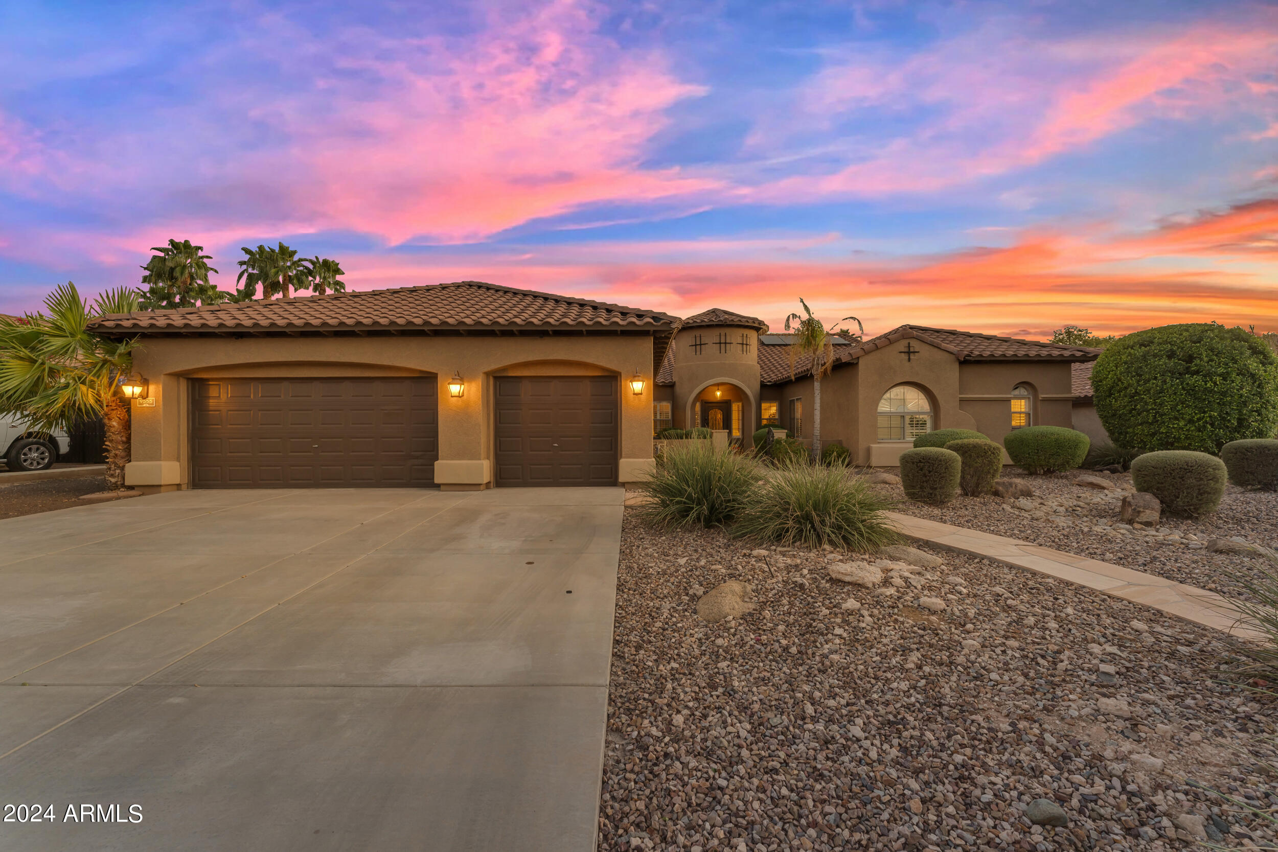 9555 W Running Deer Trail