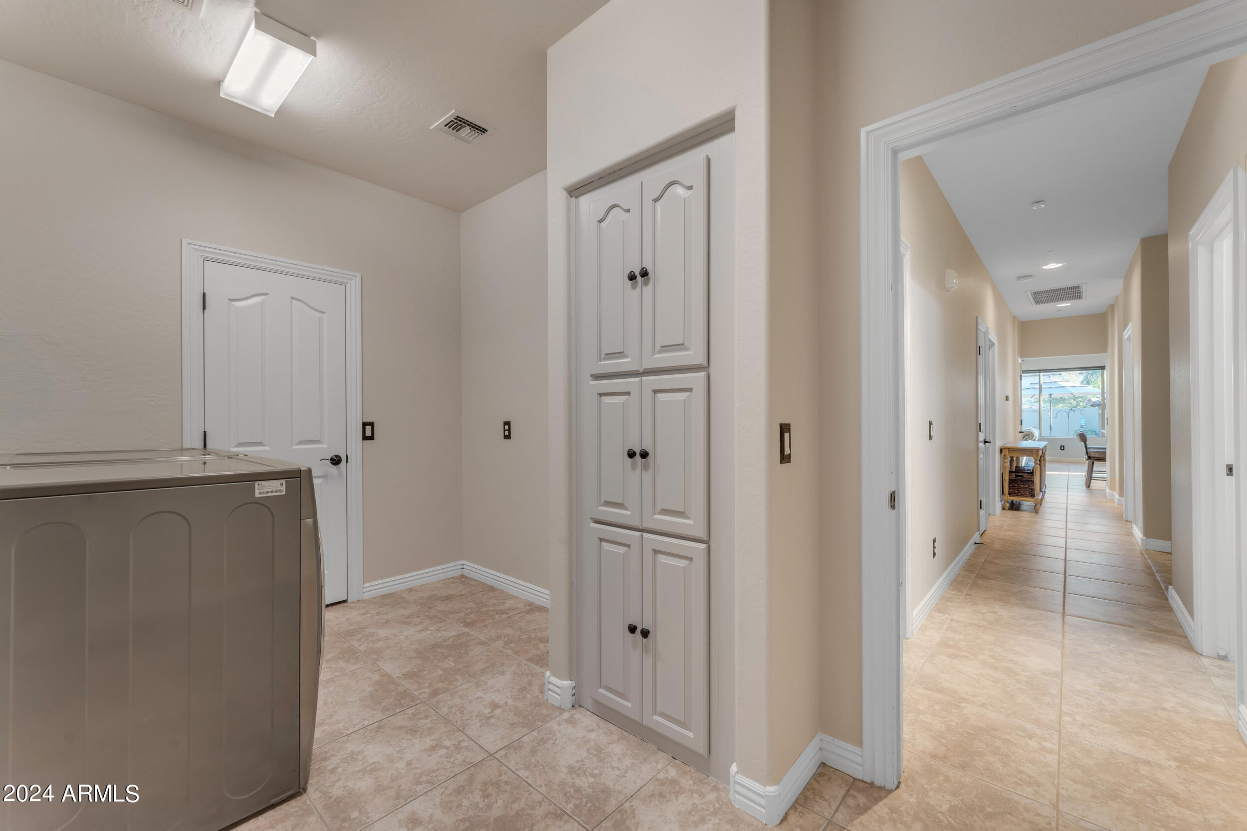 9555 W Running Deer Trail