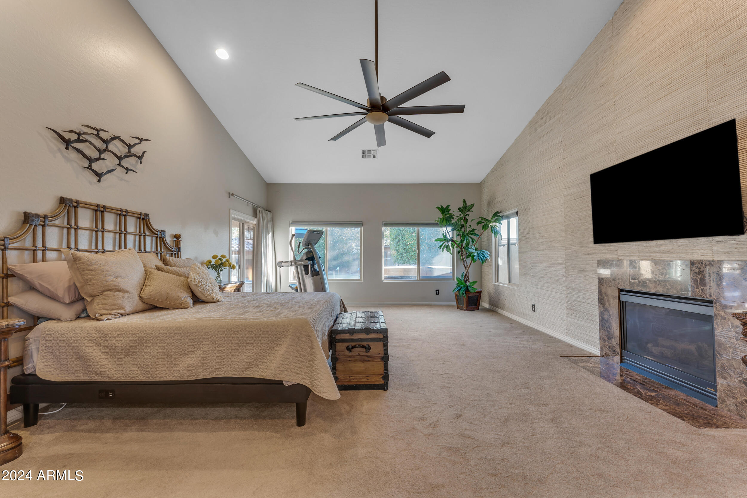 9555 W Running Deer Trail