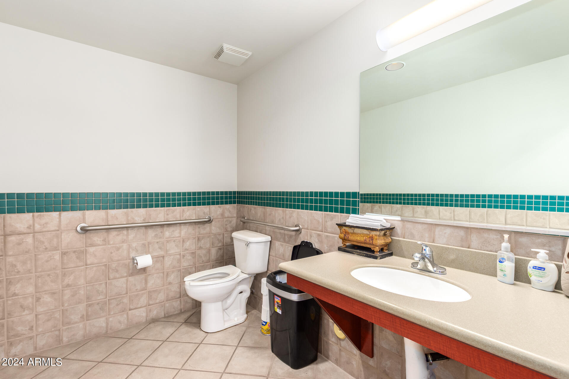 14001 N 7TH Street # E110