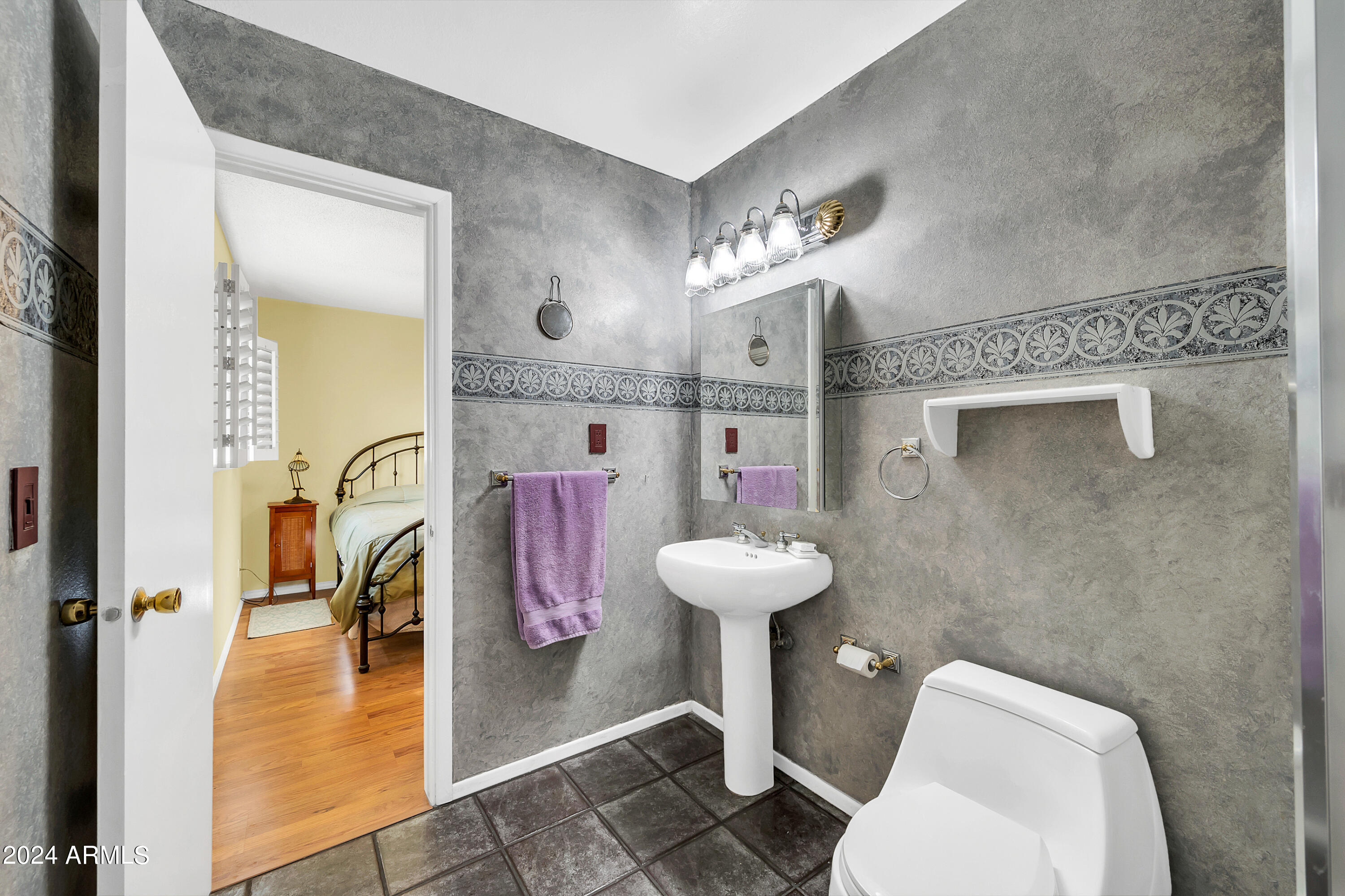 4109 W EL CAMINITO Drive