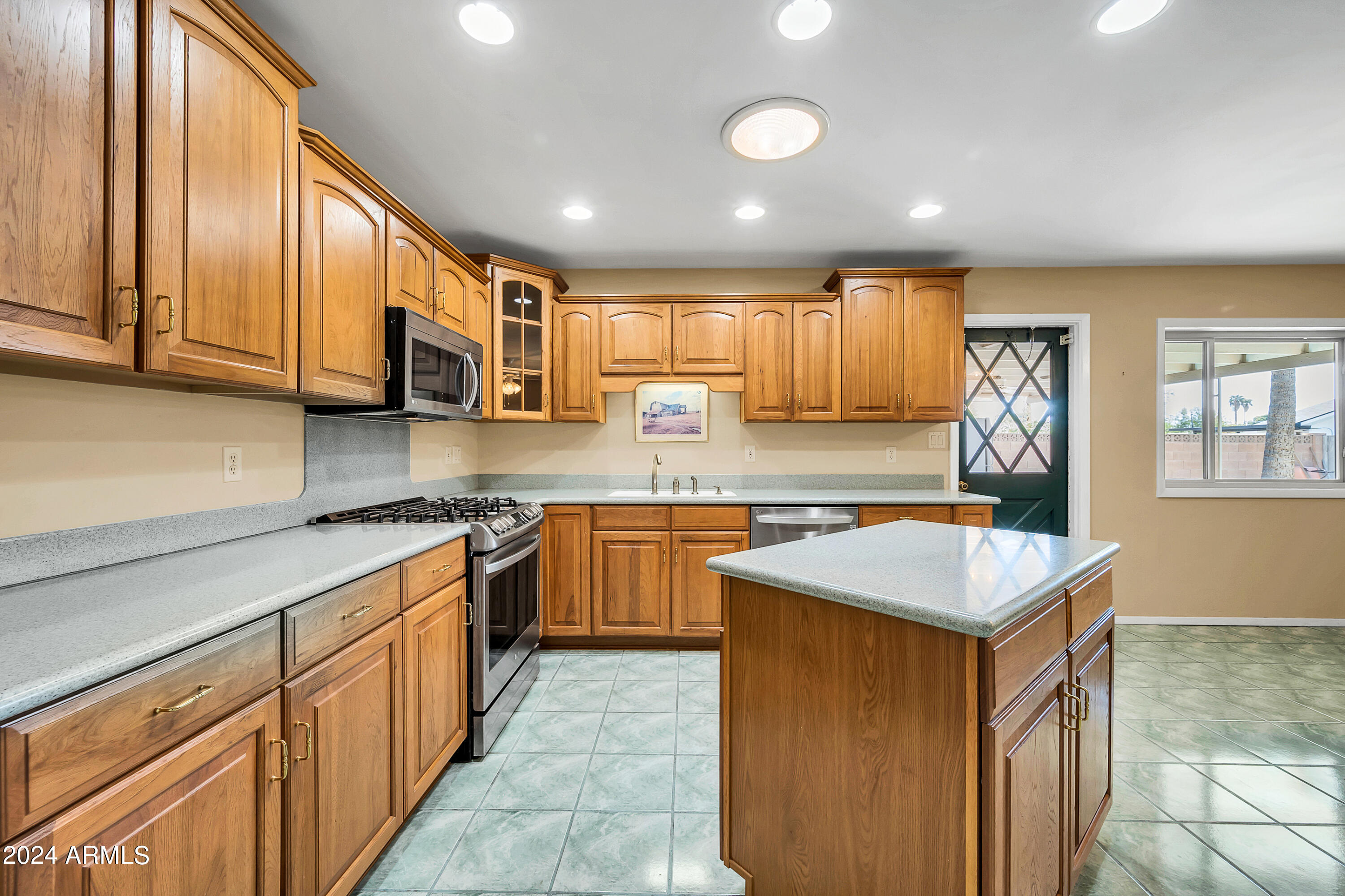 4109 W EL CAMINITO Drive