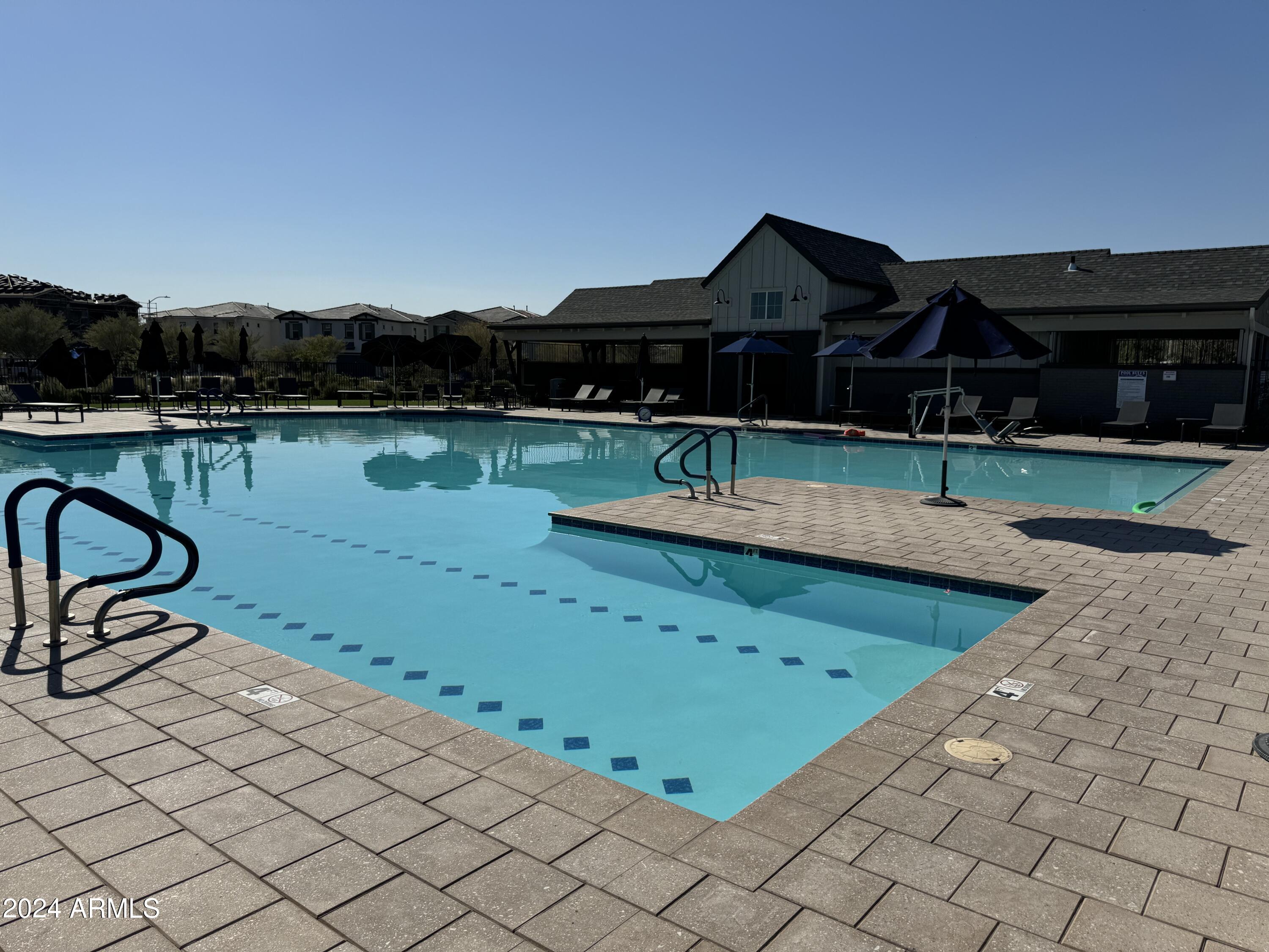 4858 E SHADY GLEN Avenue