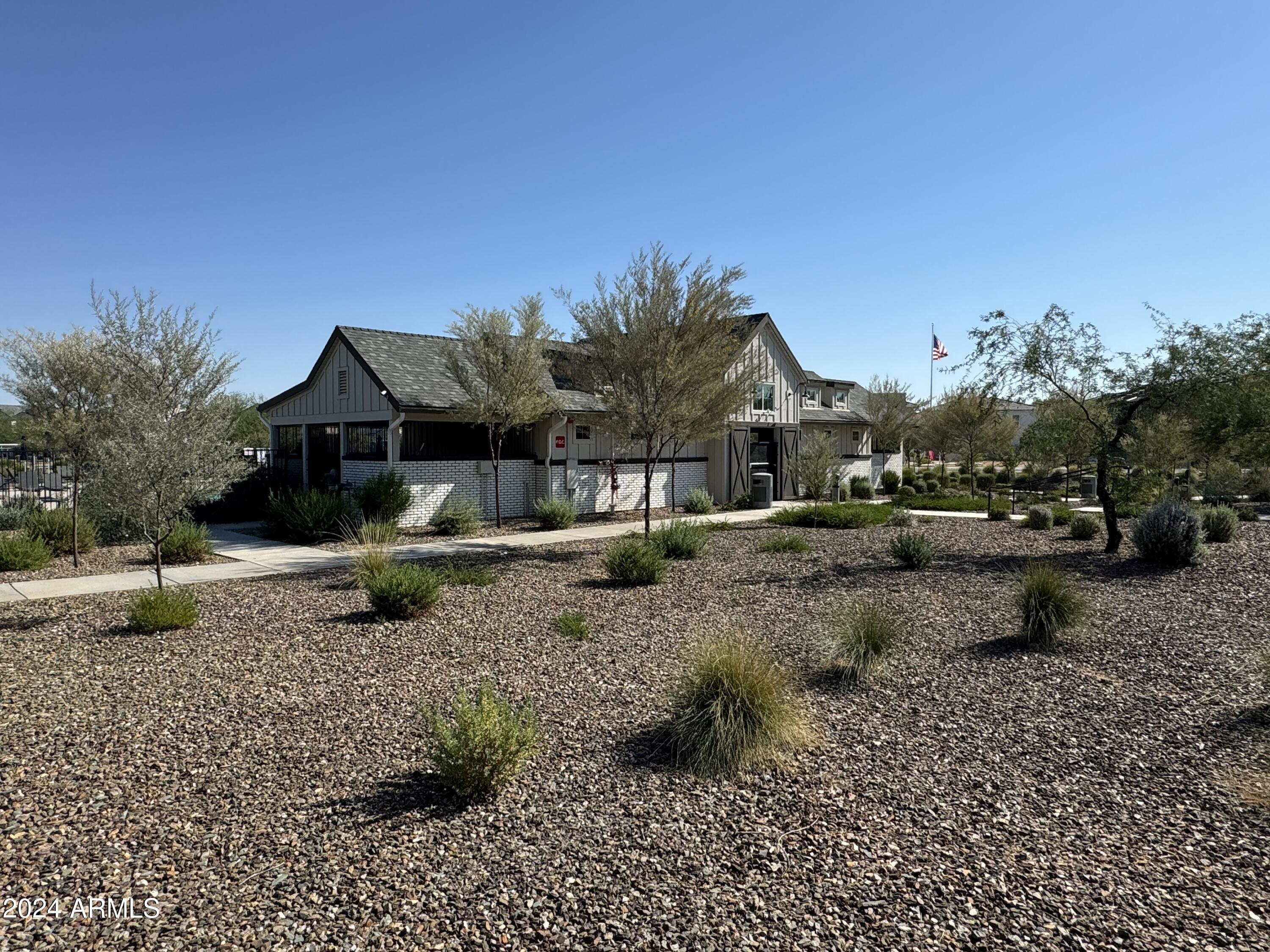 4858 E SHADY GLEN Avenue