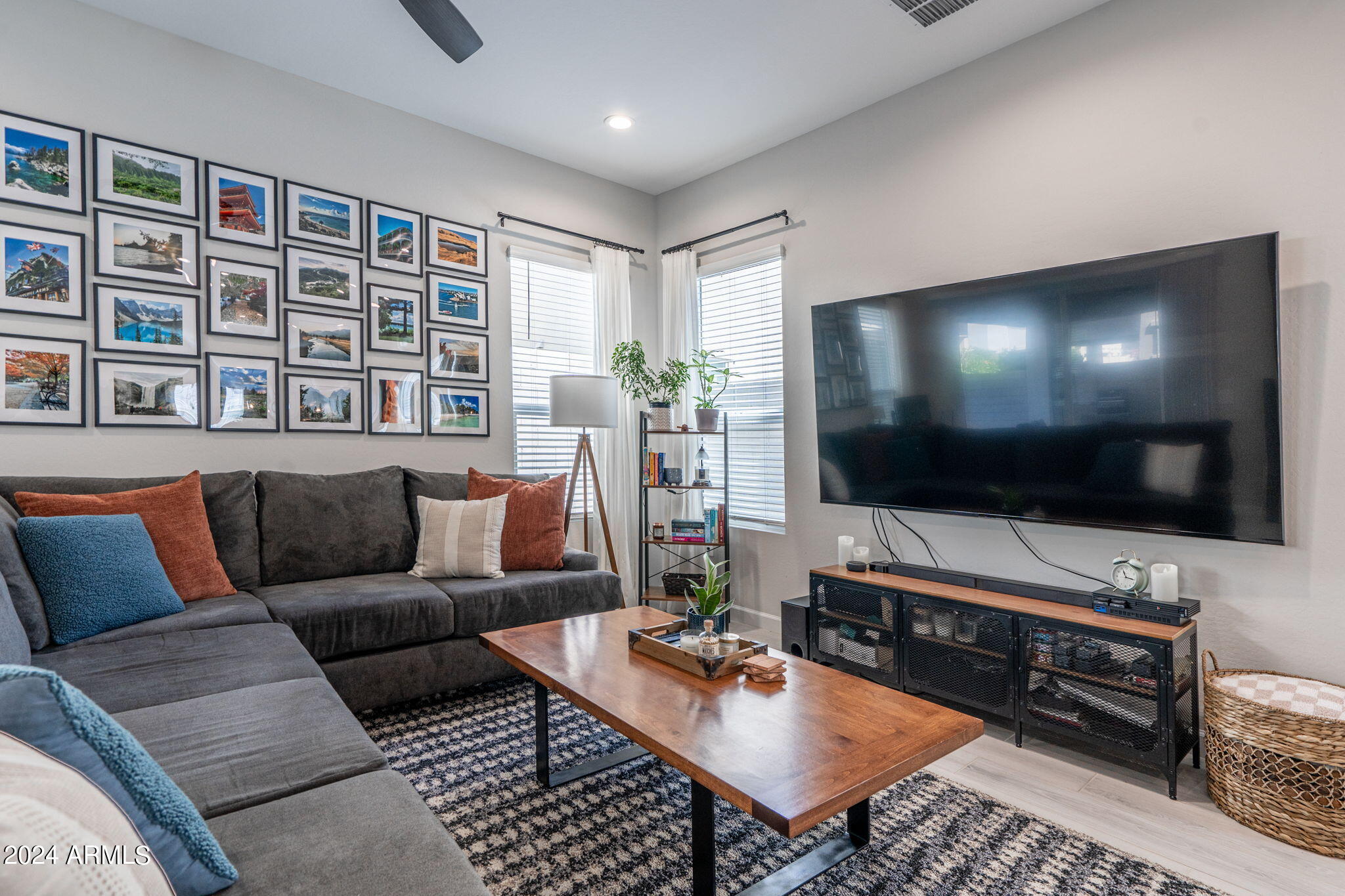 4858 E SHADY GLEN Avenue