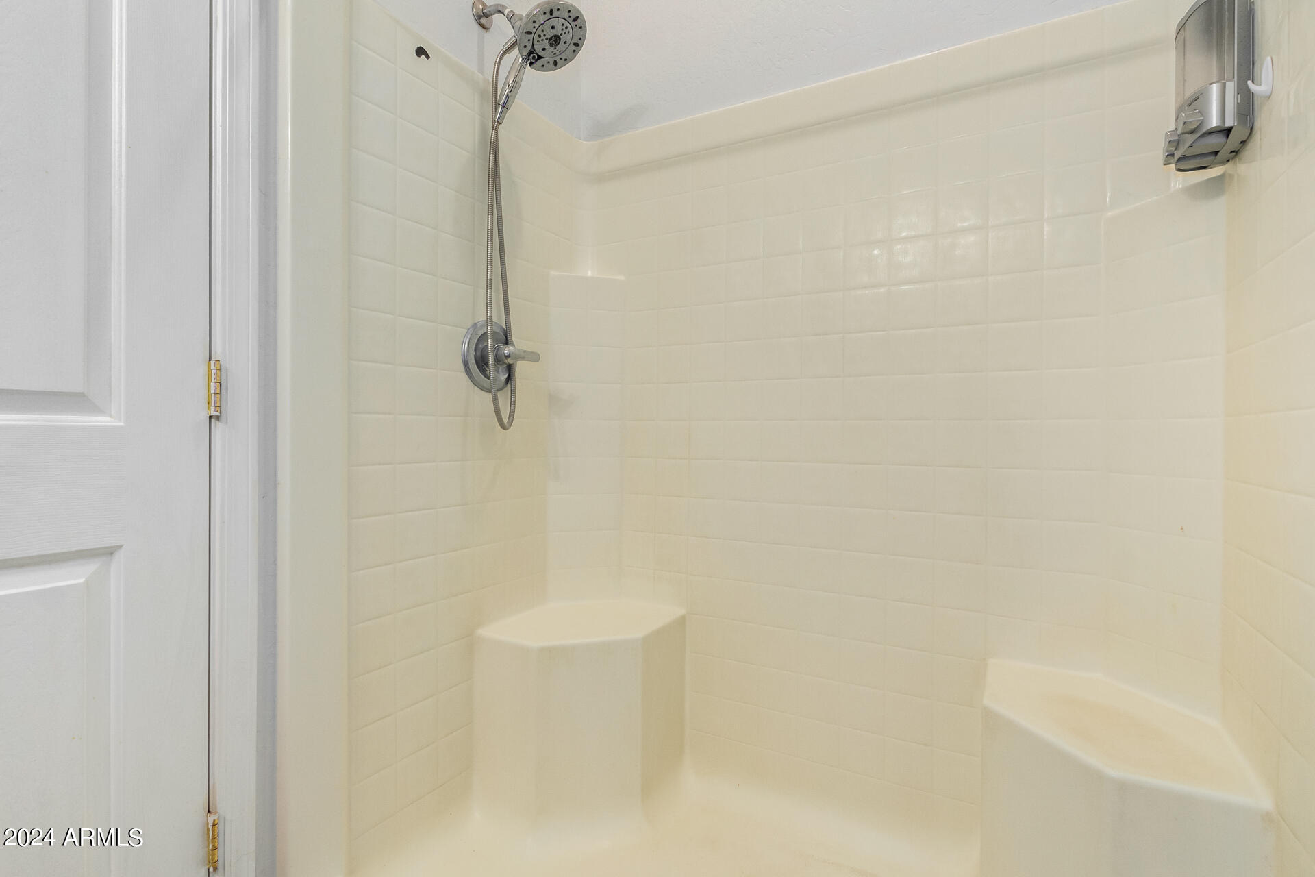 11802 W OBREGON Drive