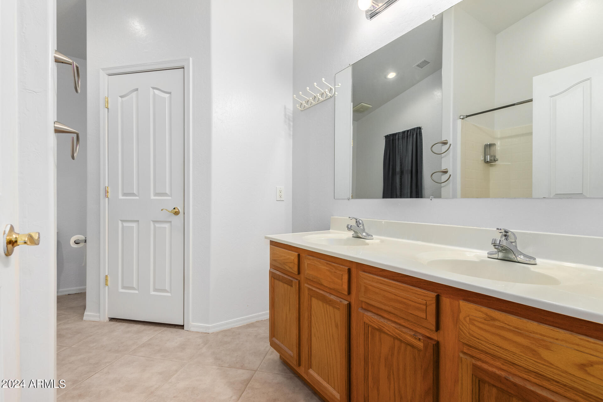 11802 W OBREGON Drive