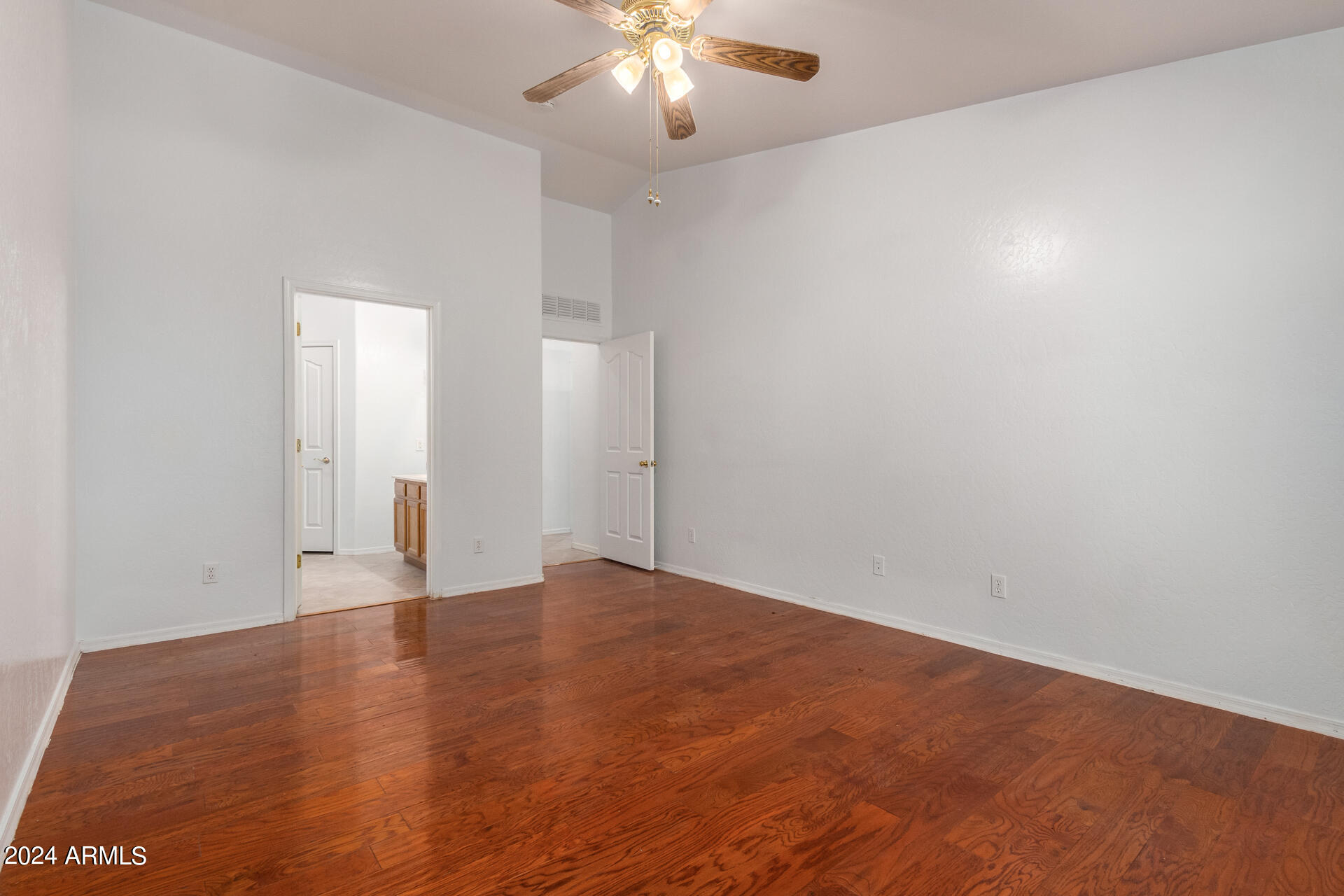 11802 W OBREGON Drive