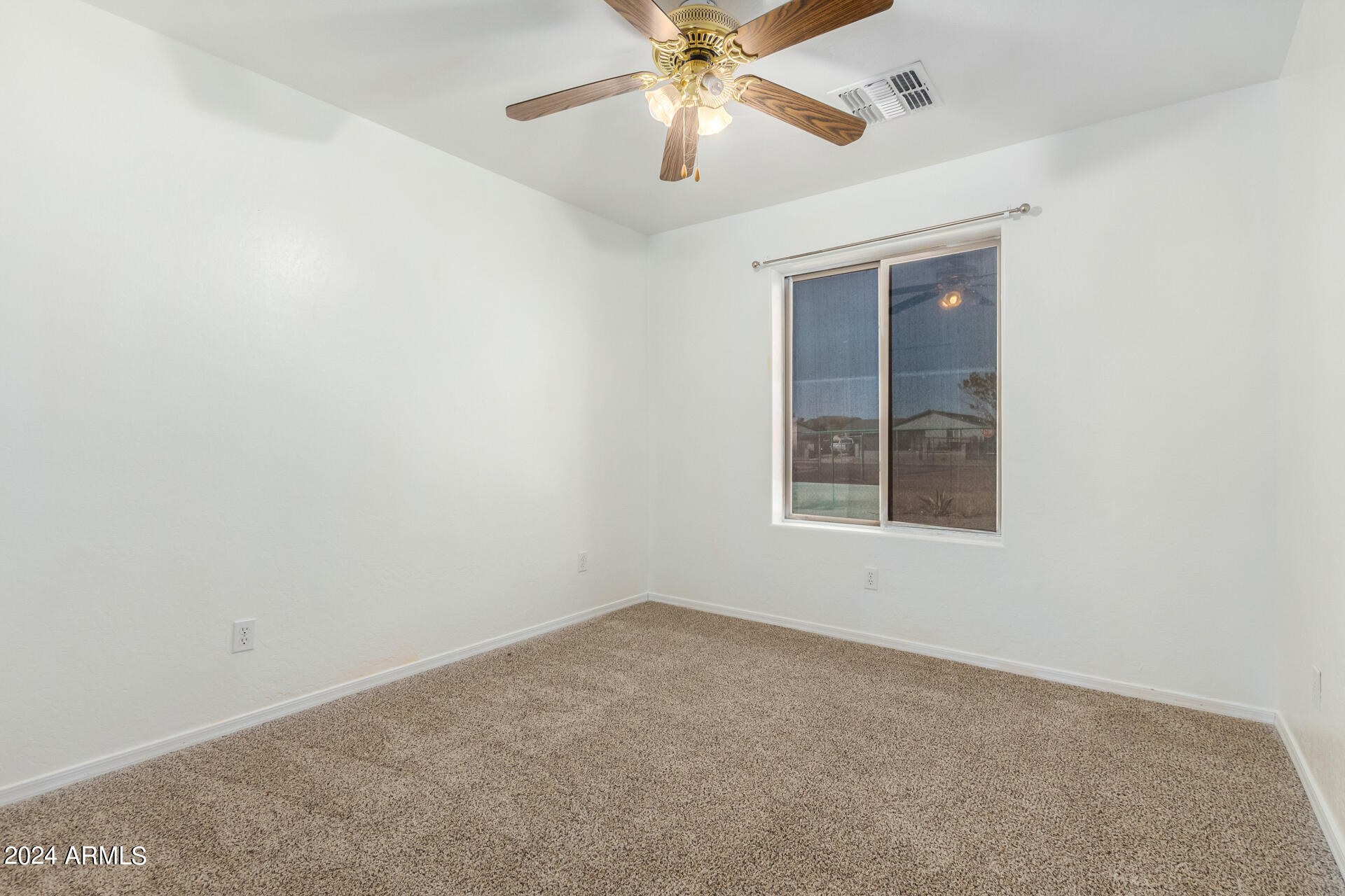 11802 W OBREGON Drive