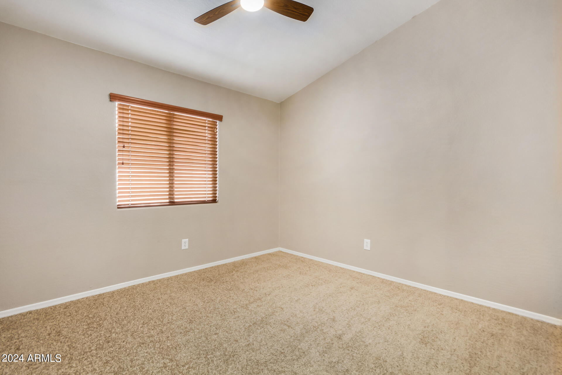 13975 W TWO GUNS Trail