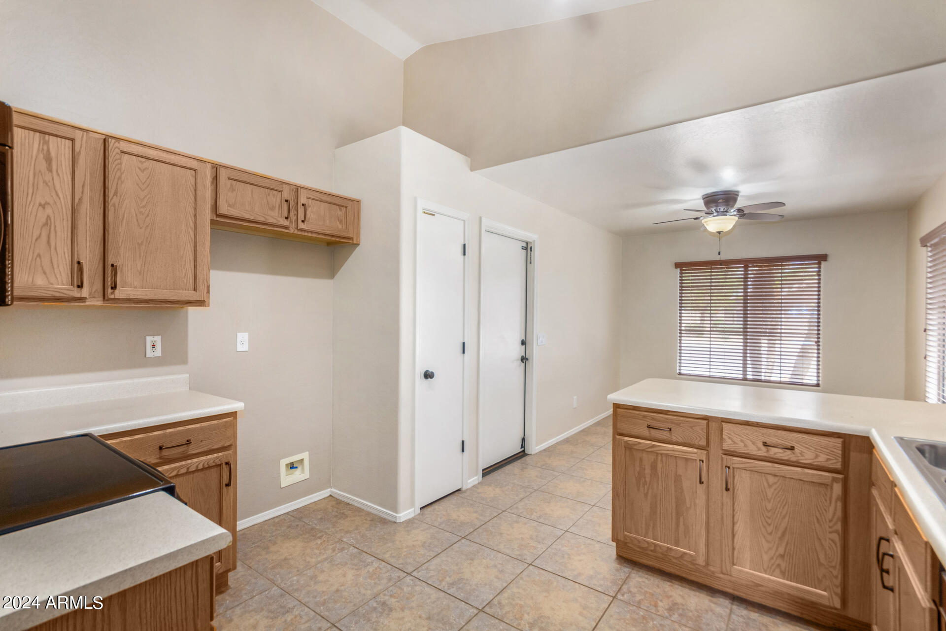 13975 W TWO GUNS Trail