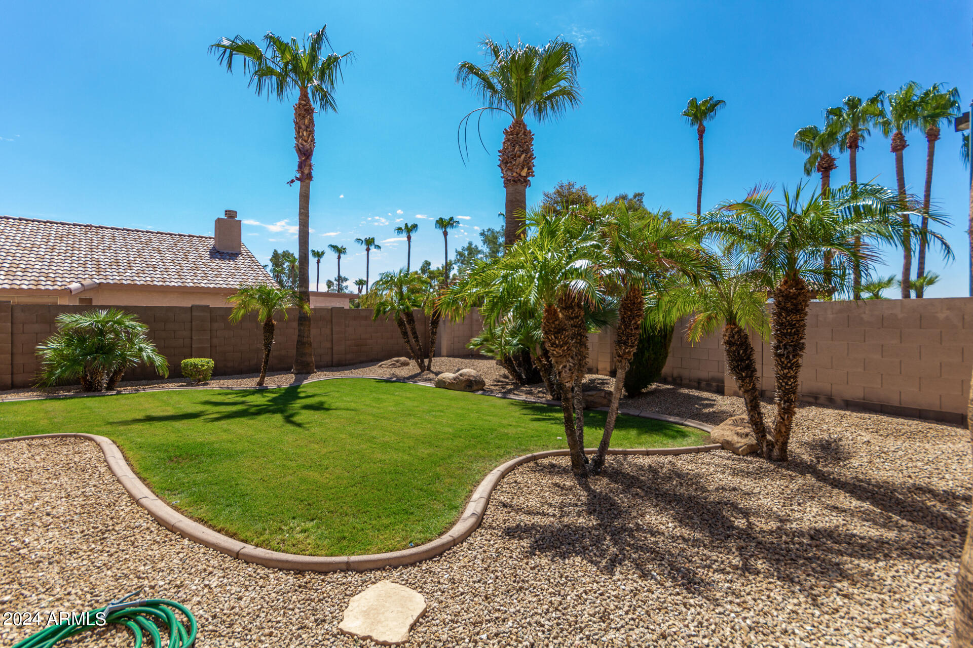 13975 W TWO GUNS Trail