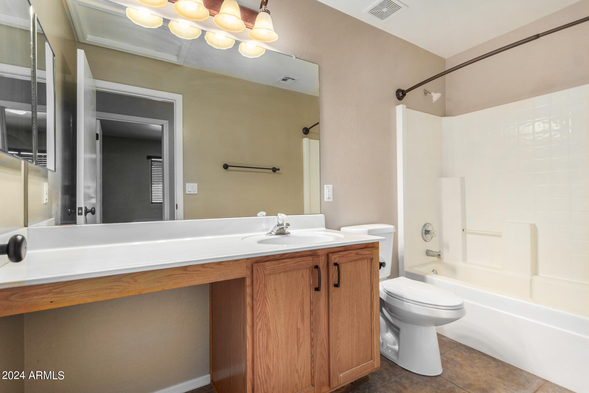 13975 W TWO GUNS Trail