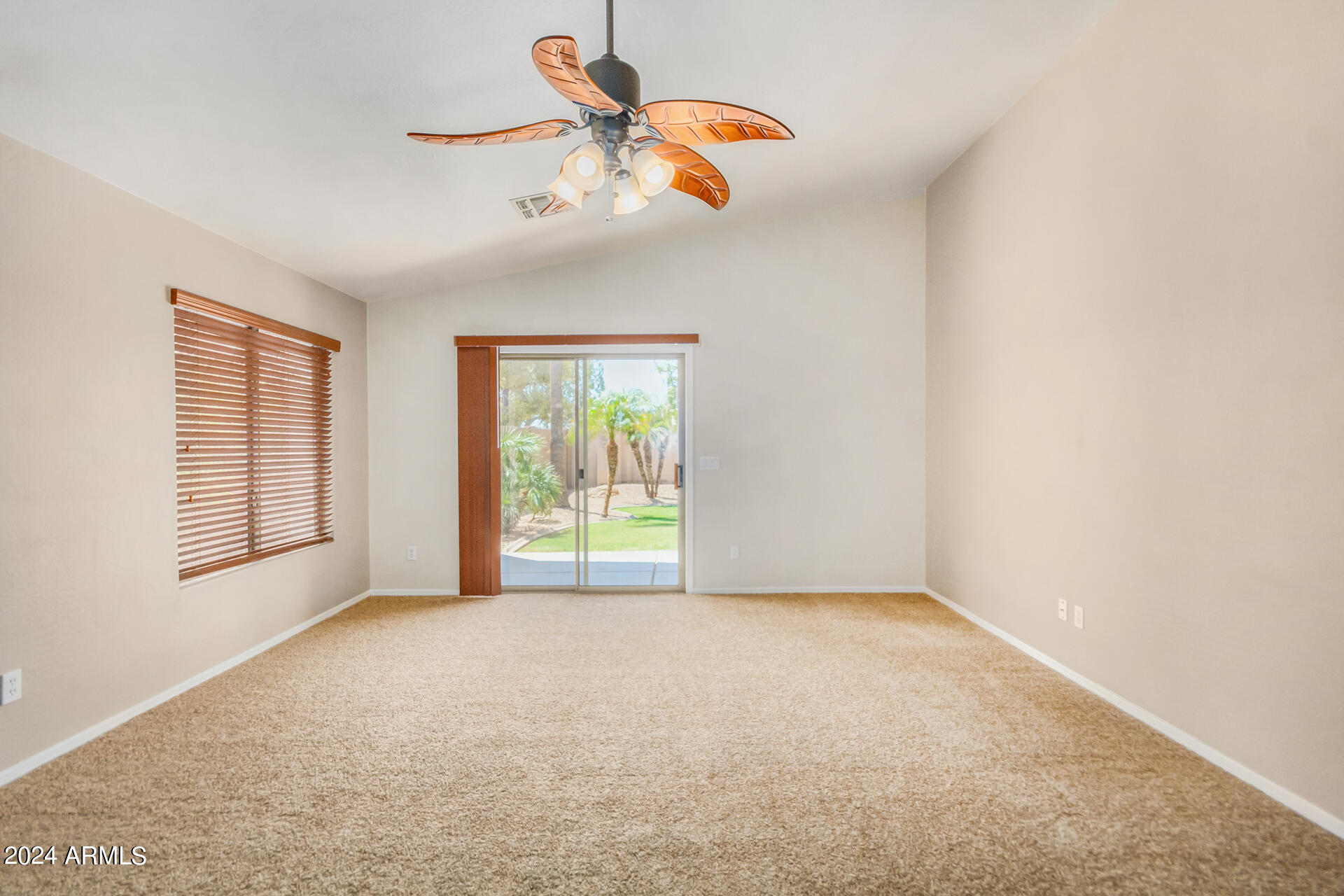 13975 W TWO GUNS Trail