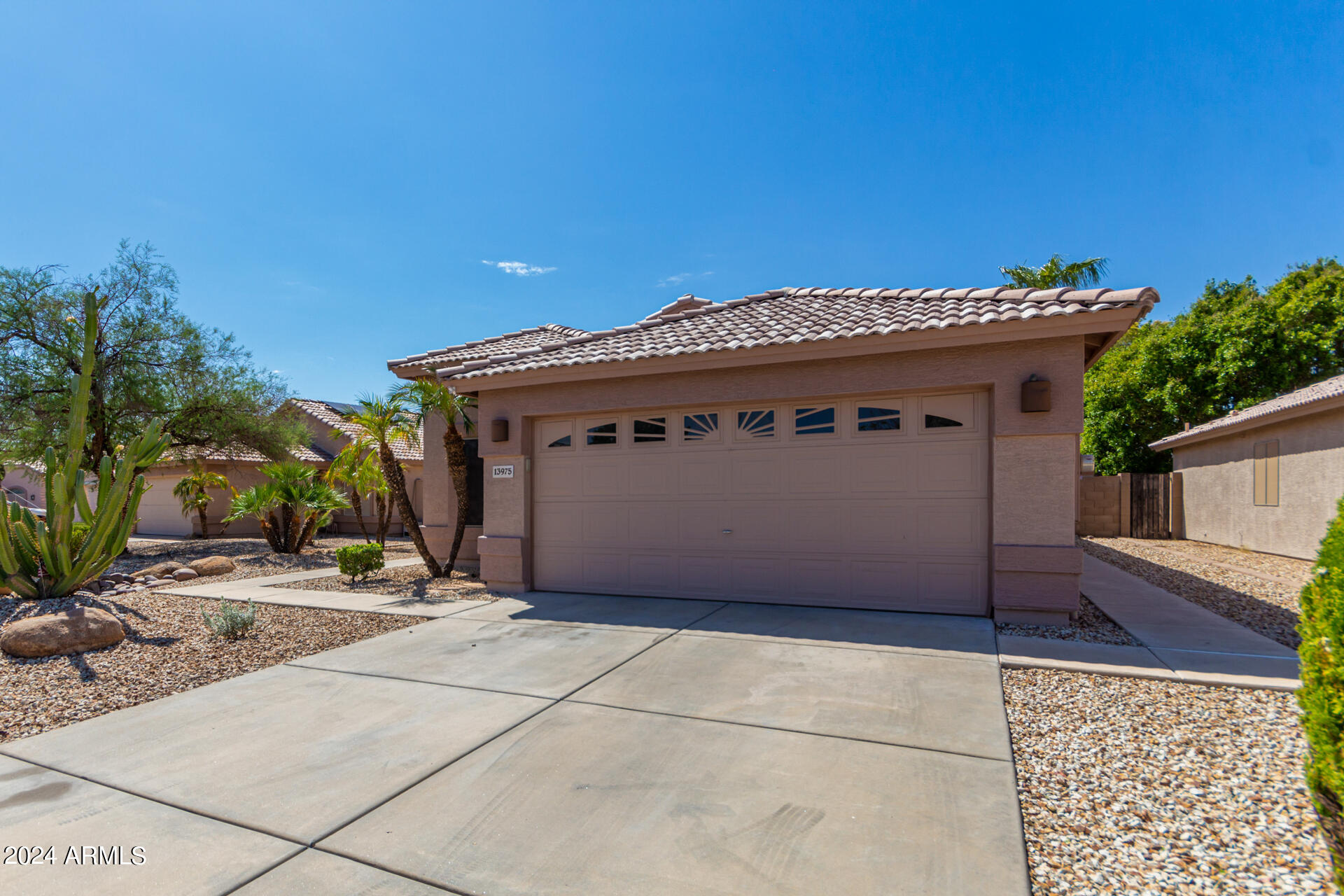 13975 W TWO GUNS Trail