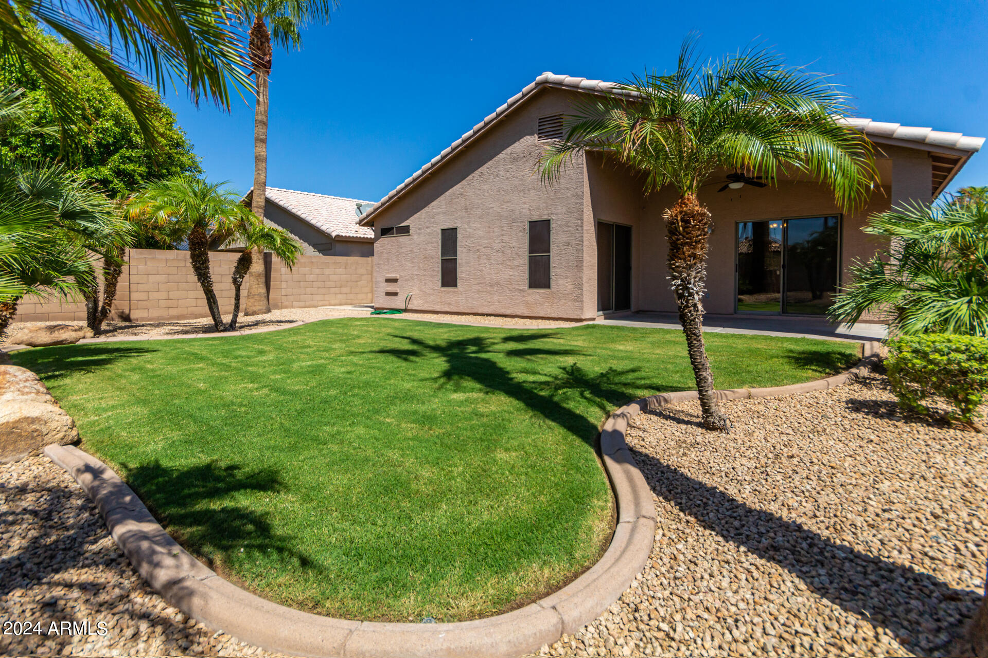 13975 W TWO GUNS Trail