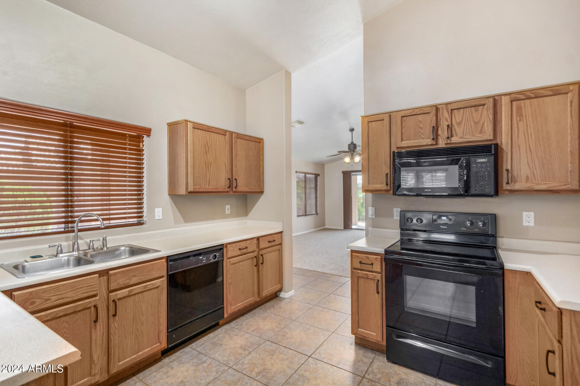 13975 W TWO GUNS Trail