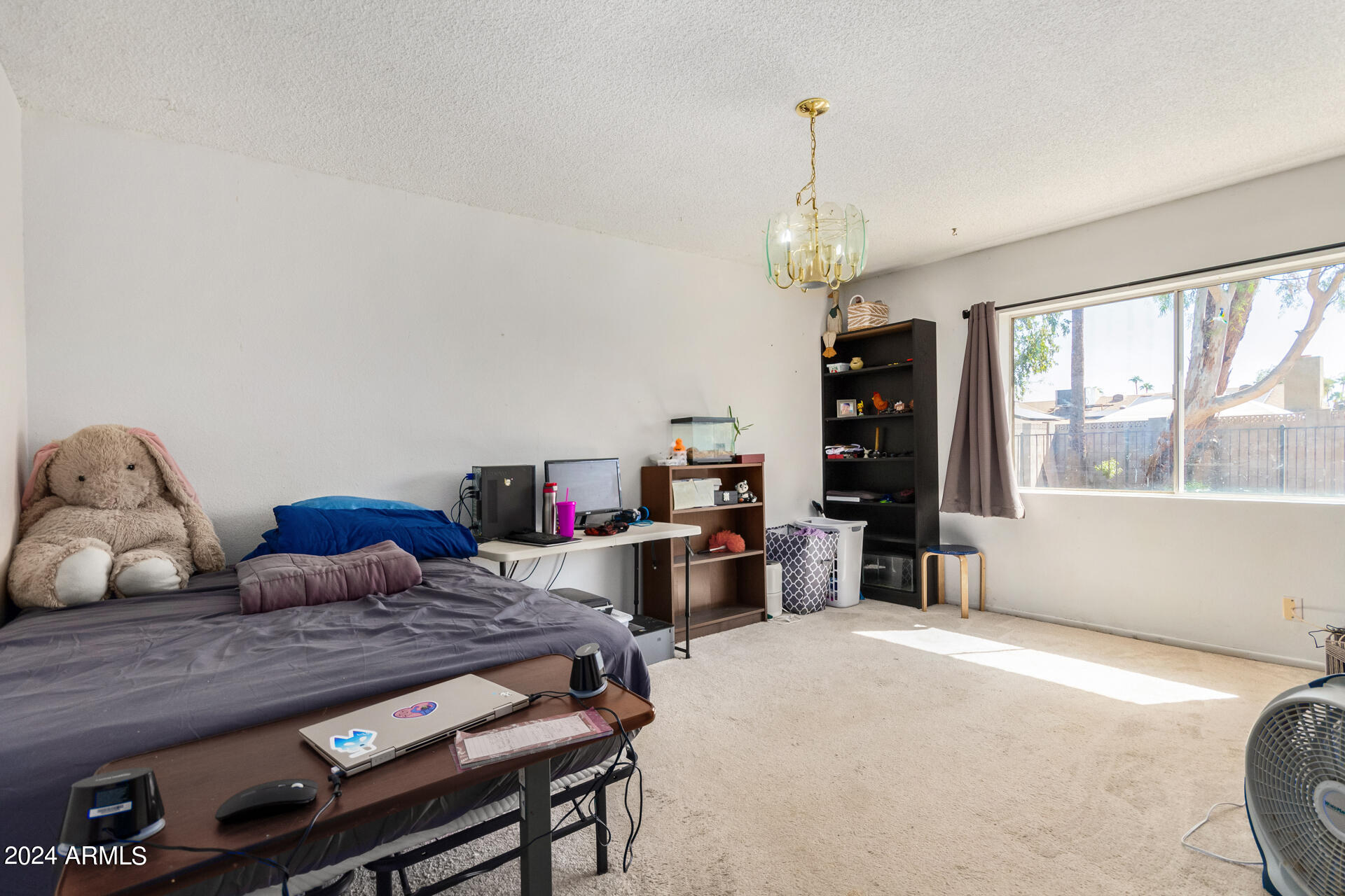 4949 E WINDROSE Drive