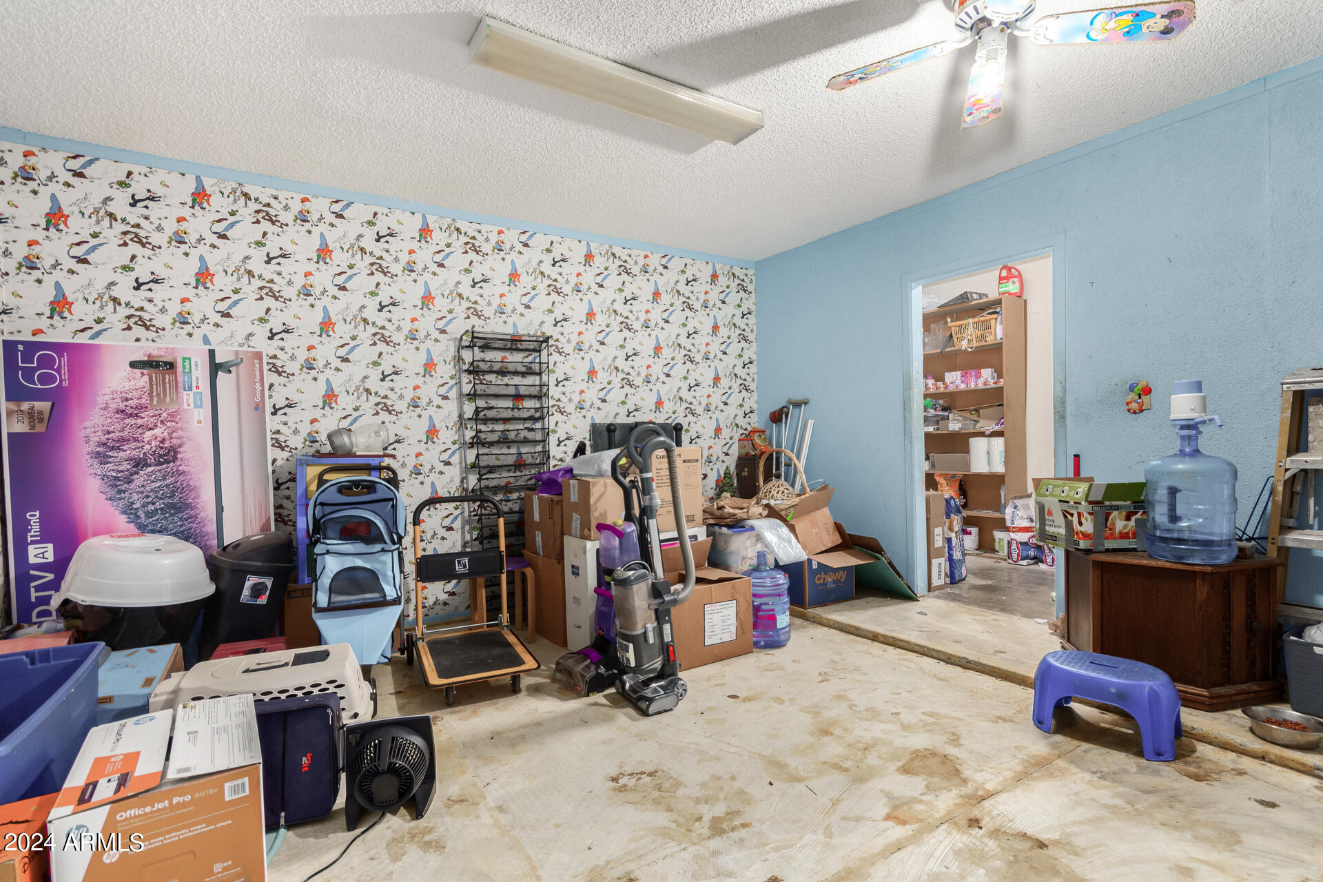 4949 E WINDROSE Drive
