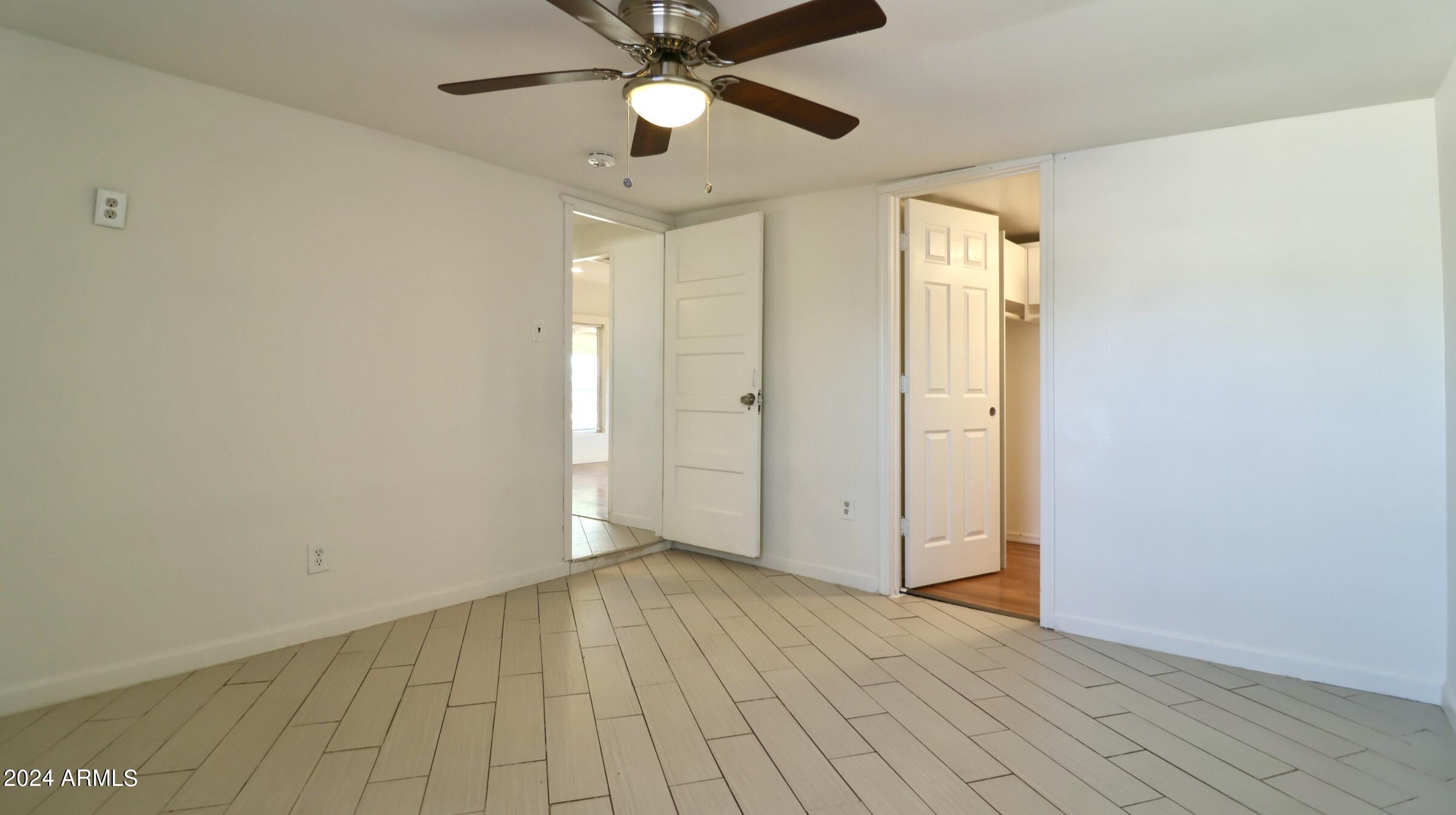 2632 W MORTEN Avenue