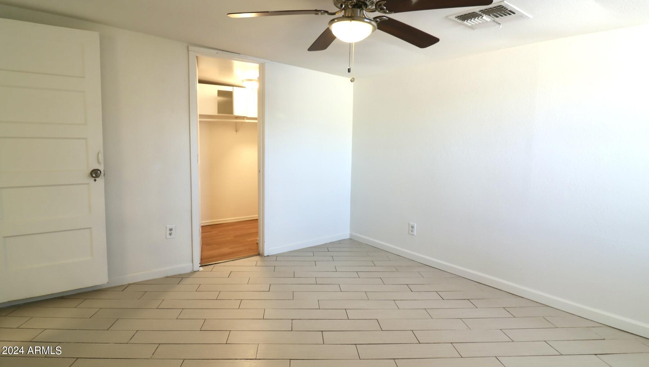 2632 W MORTEN Avenue