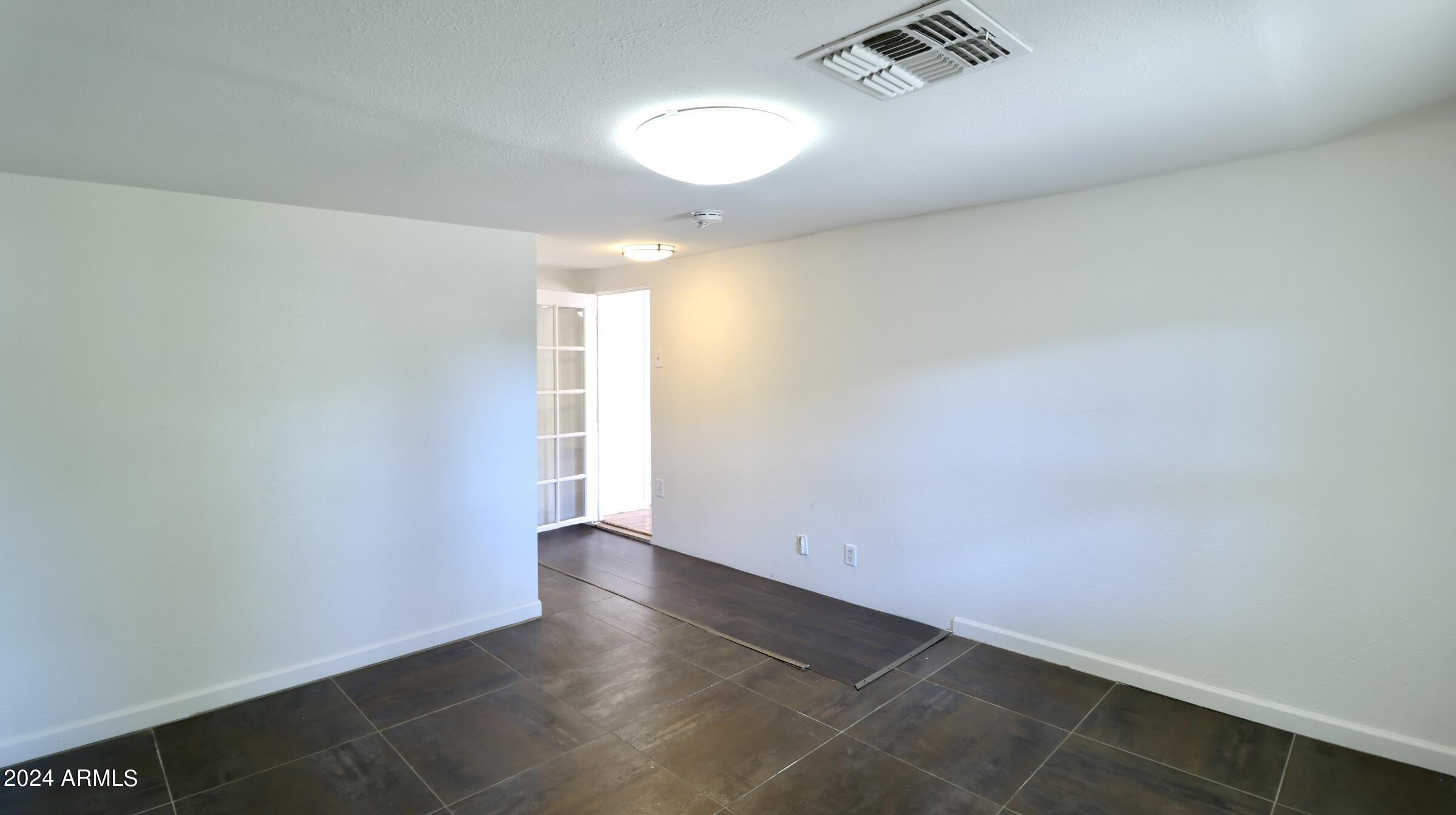 2632 W MORTEN Avenue