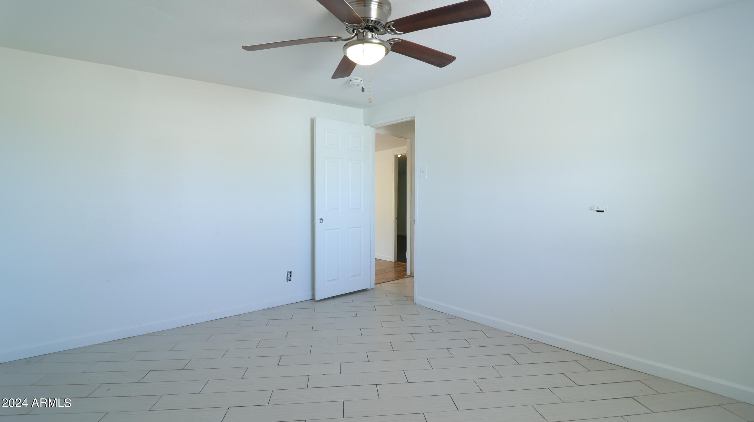 2632 W MORTEN Avenue