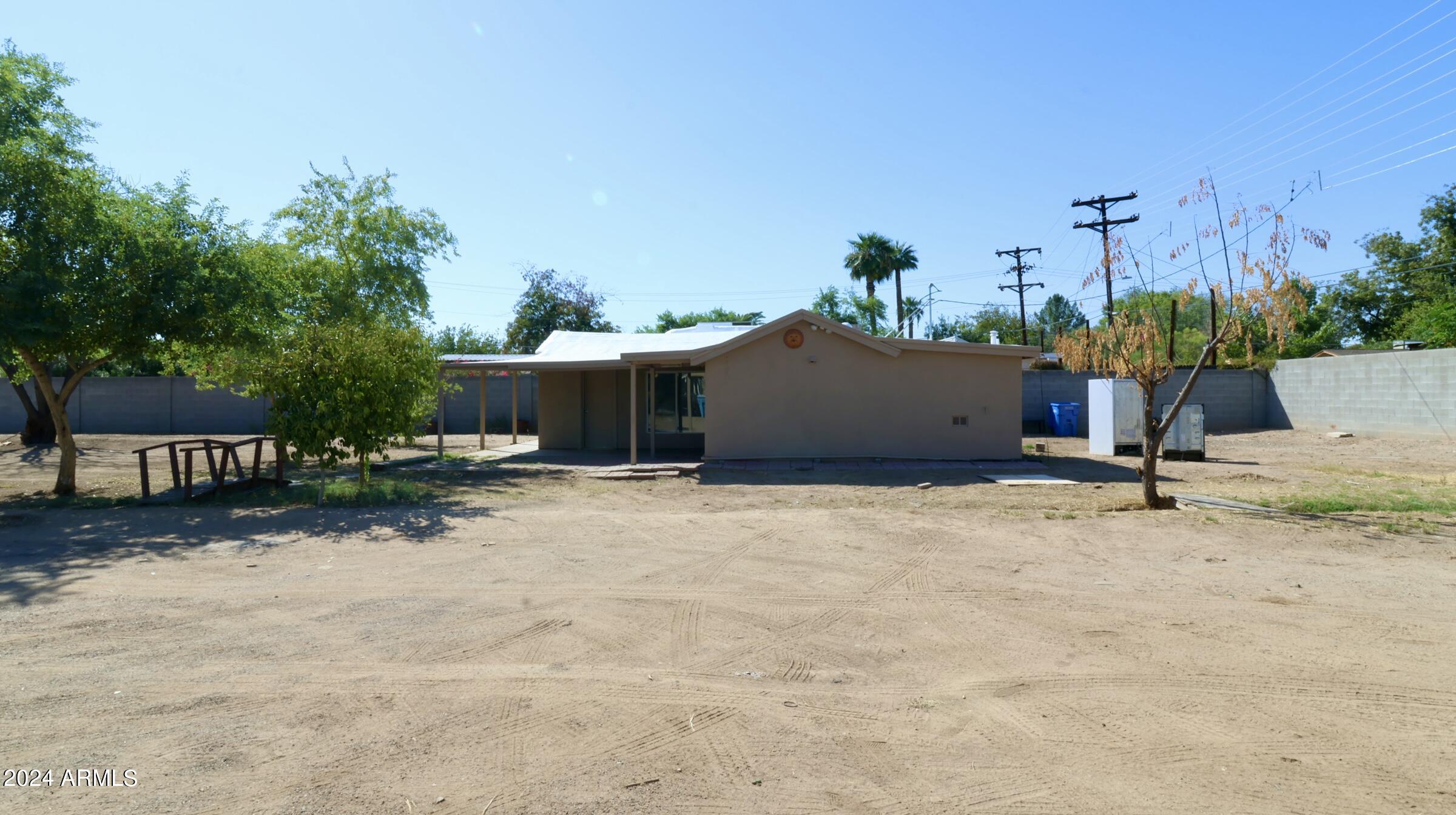 2632 W MORTEN Avenue