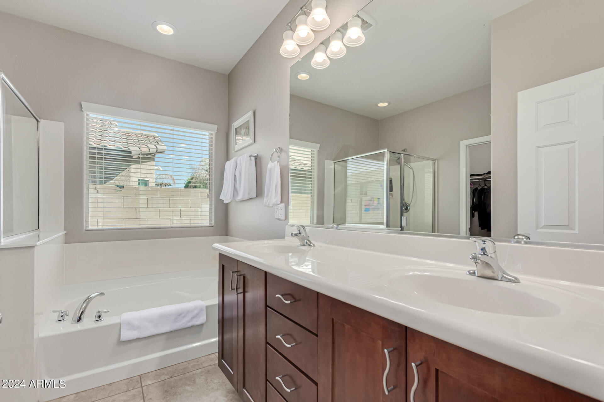 17959 W ALICE Avenue