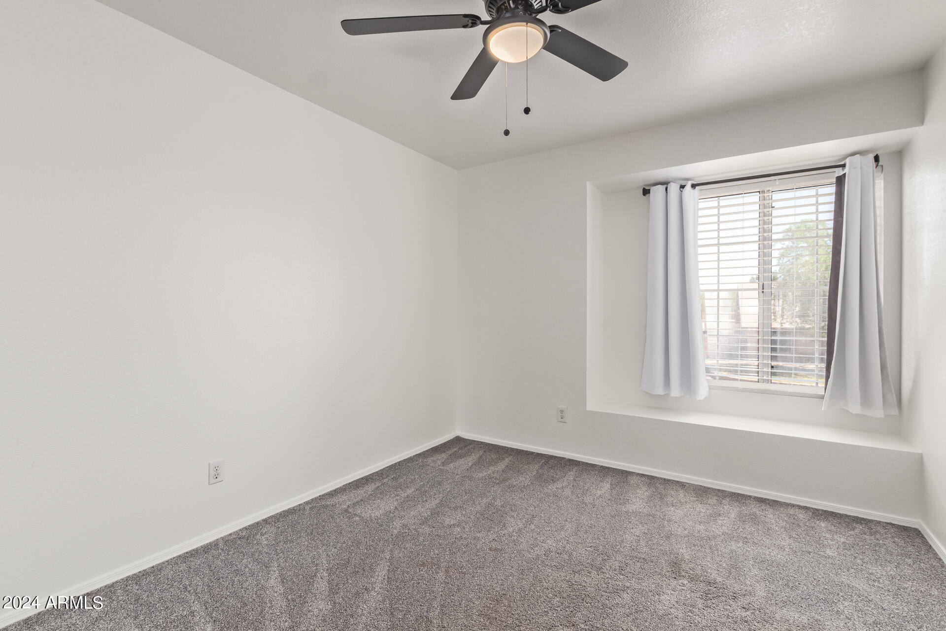 2726 N RICARDO --