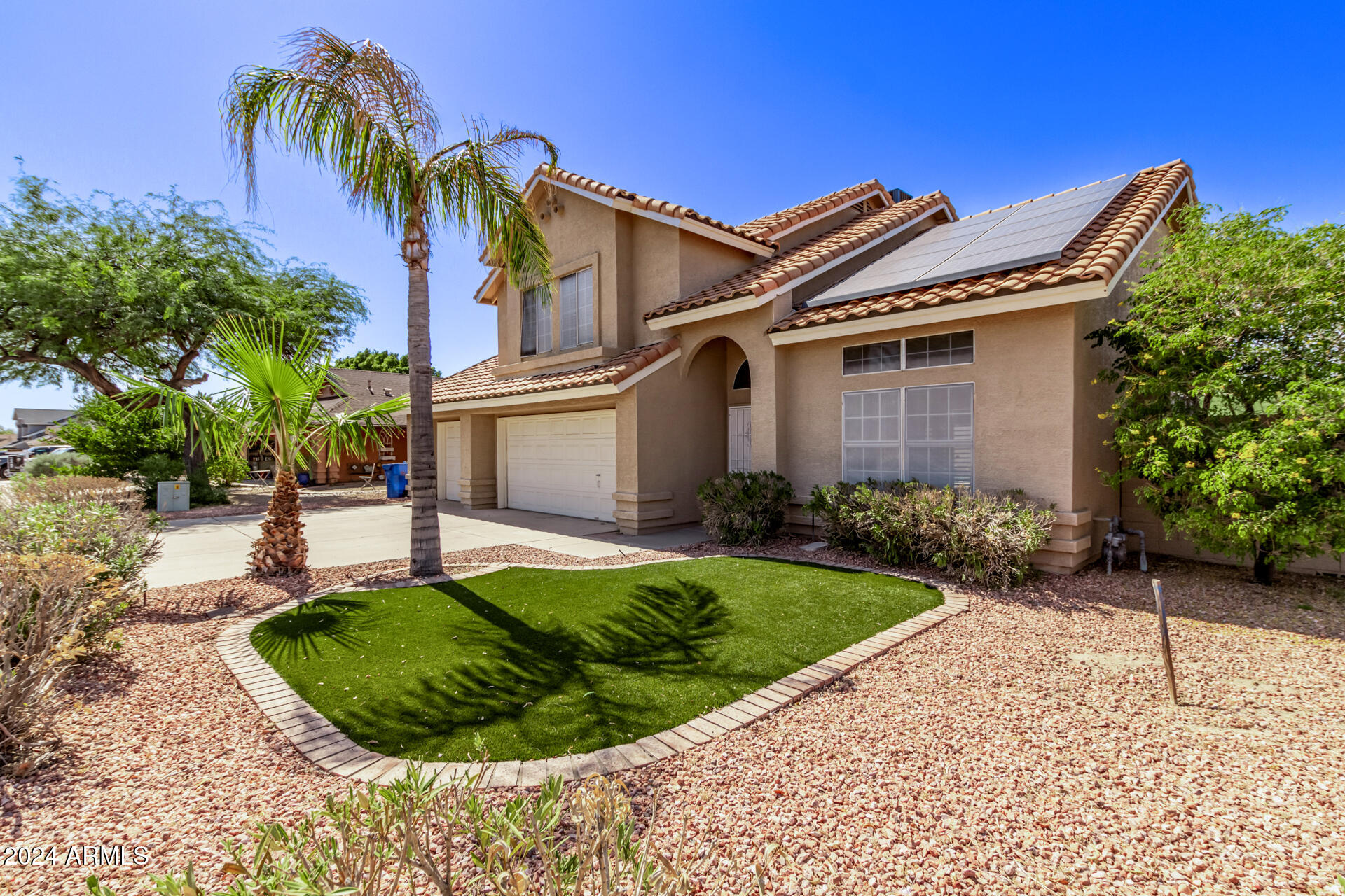 2726 N RICARDO --