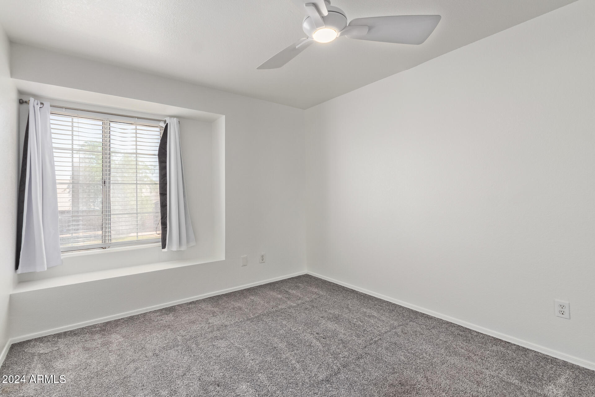 2726 N RICARDO --