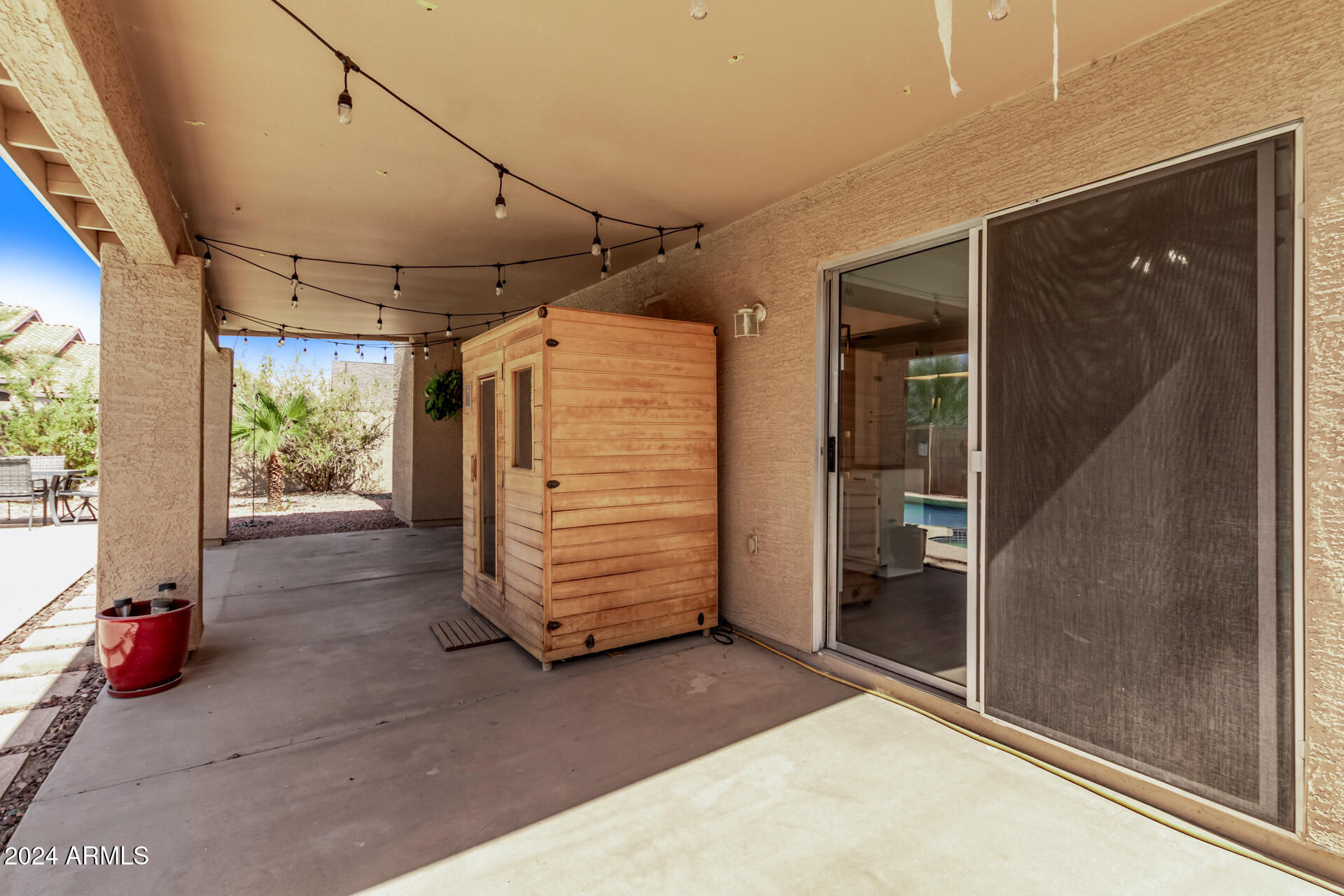 2726 N RICARDO --