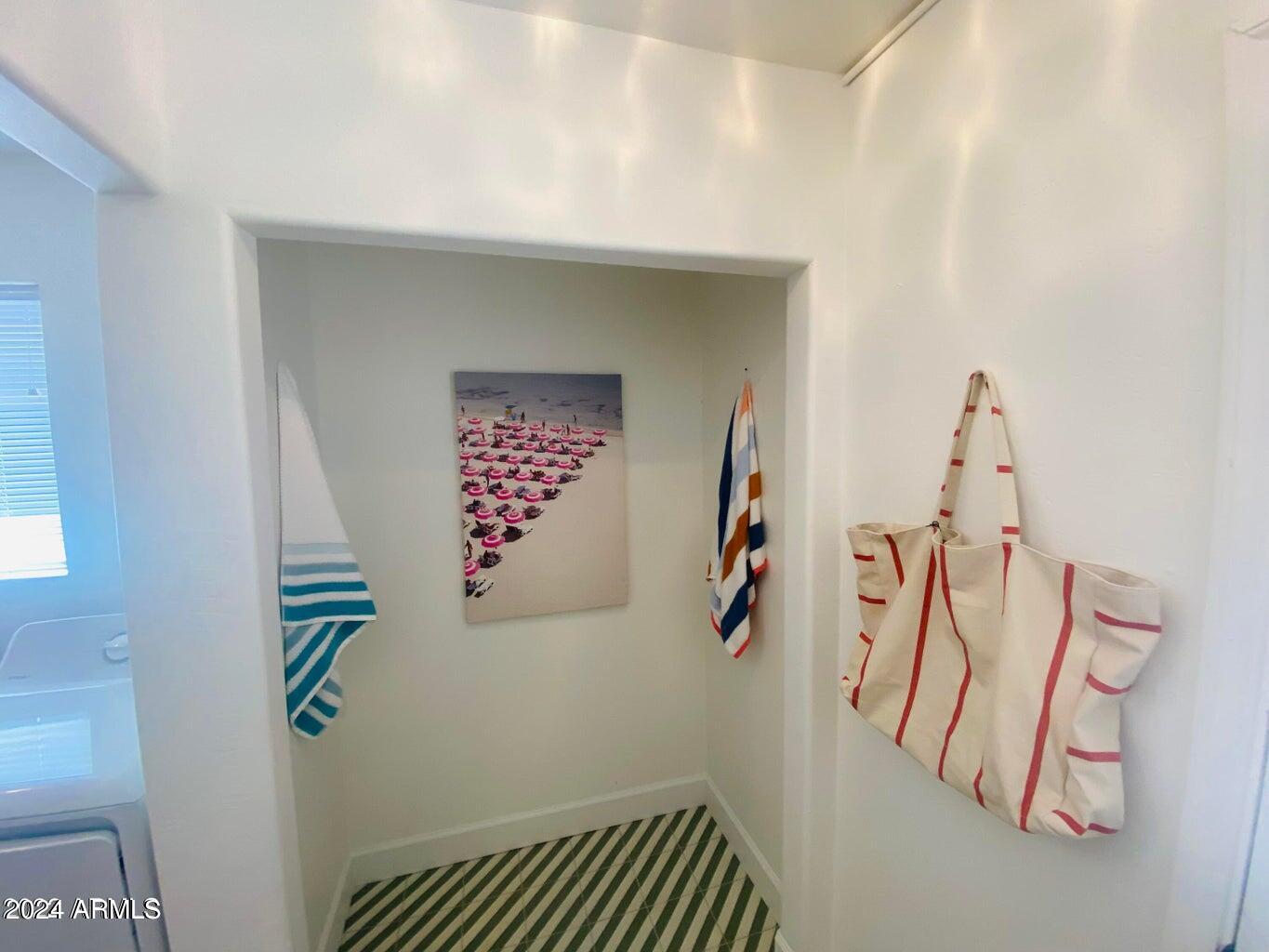 2449 E INGLEWOOD Street