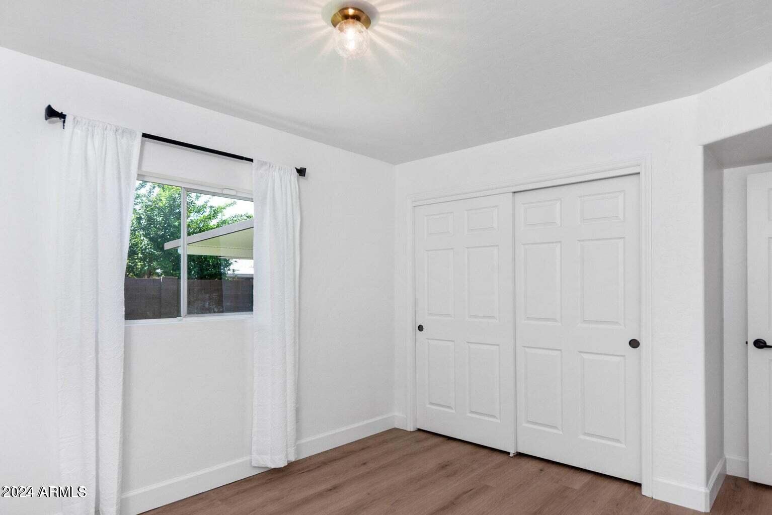 2449 E INGLEWOOD Street