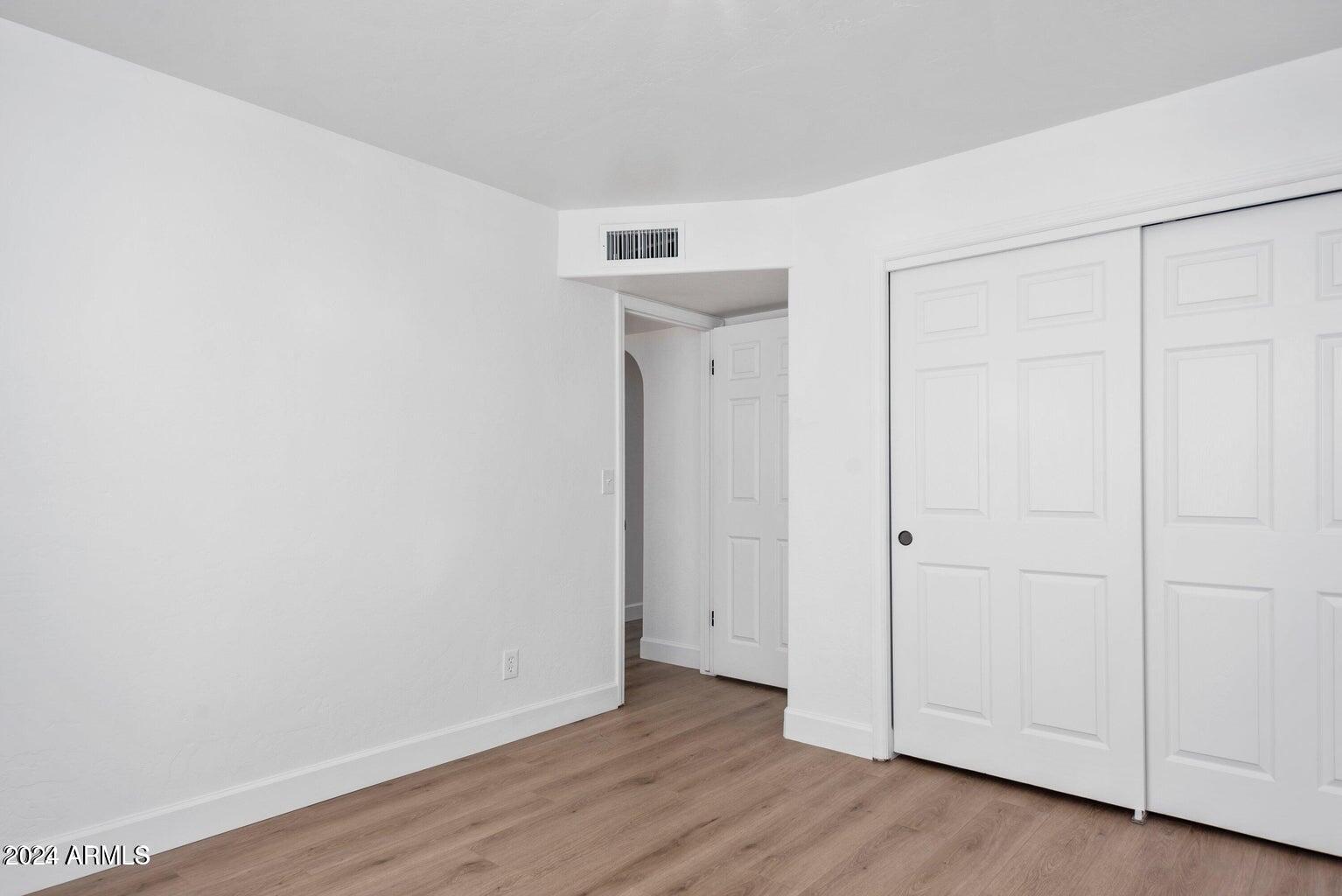 2449 E INGLEWOOD Street