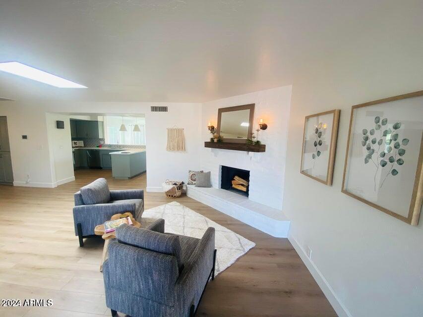 2449 E INGLEWOOD Street