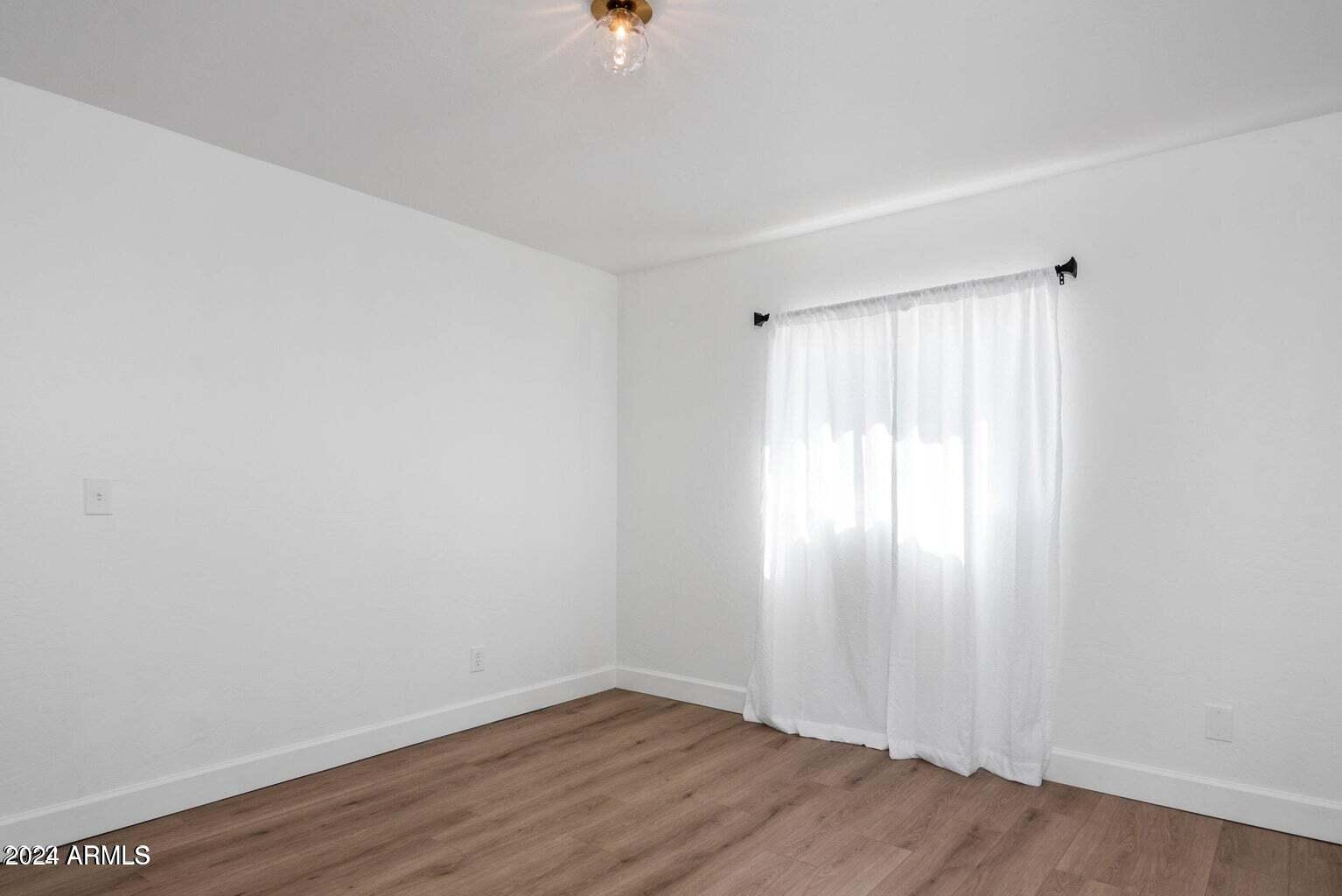 2449 E INGLEWOOD Street