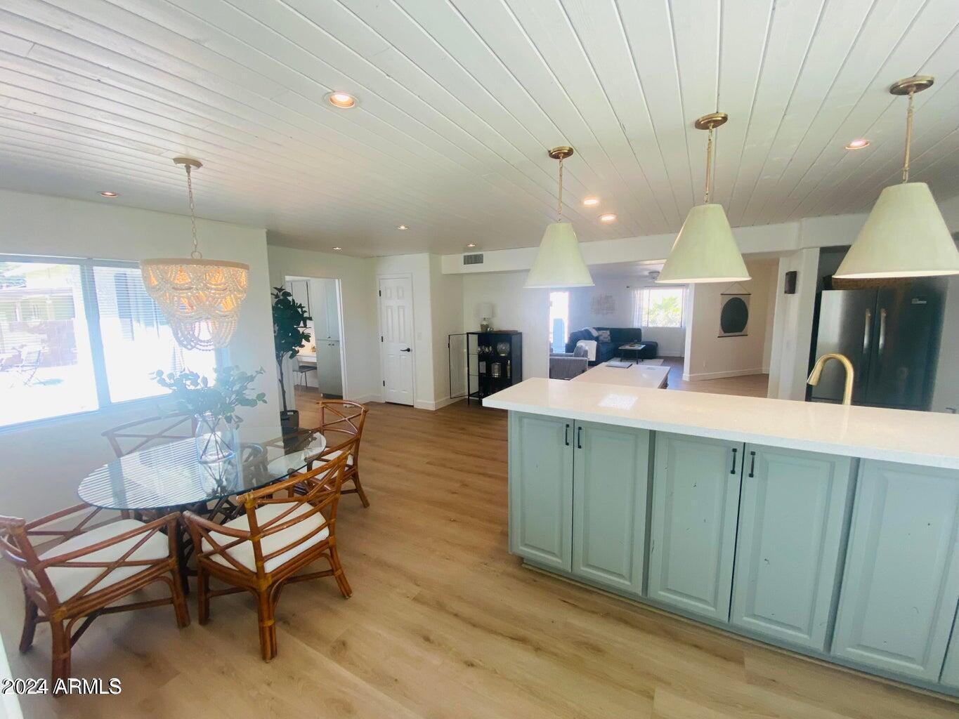 2449 E INGLEWOOD Street